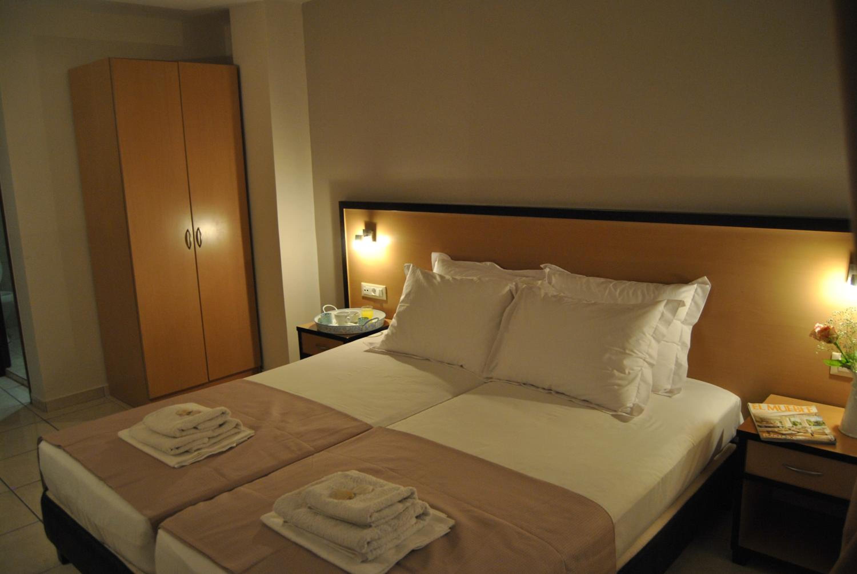 Budget Twin Room photo 3