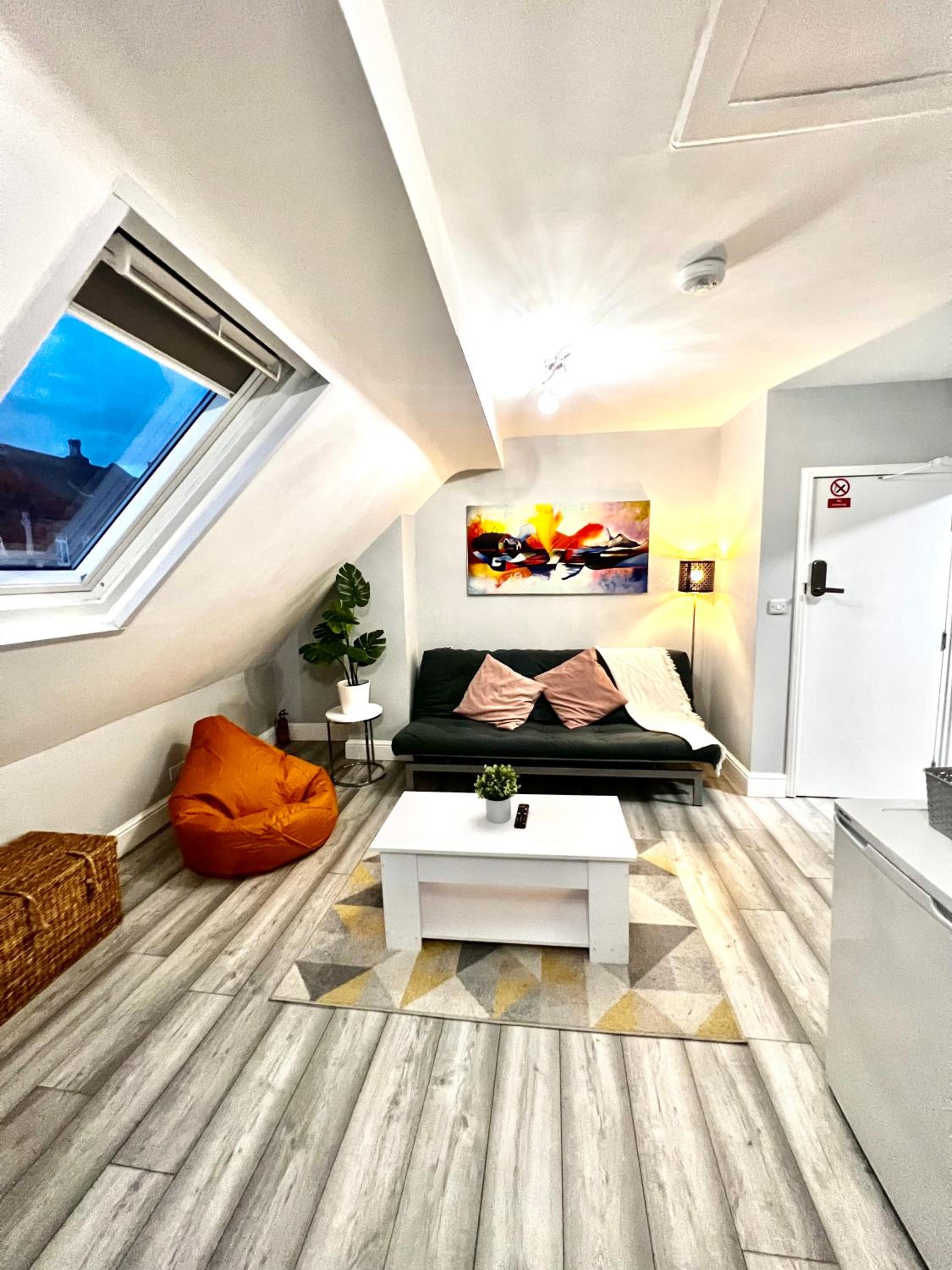 One-Bedroom Apartment