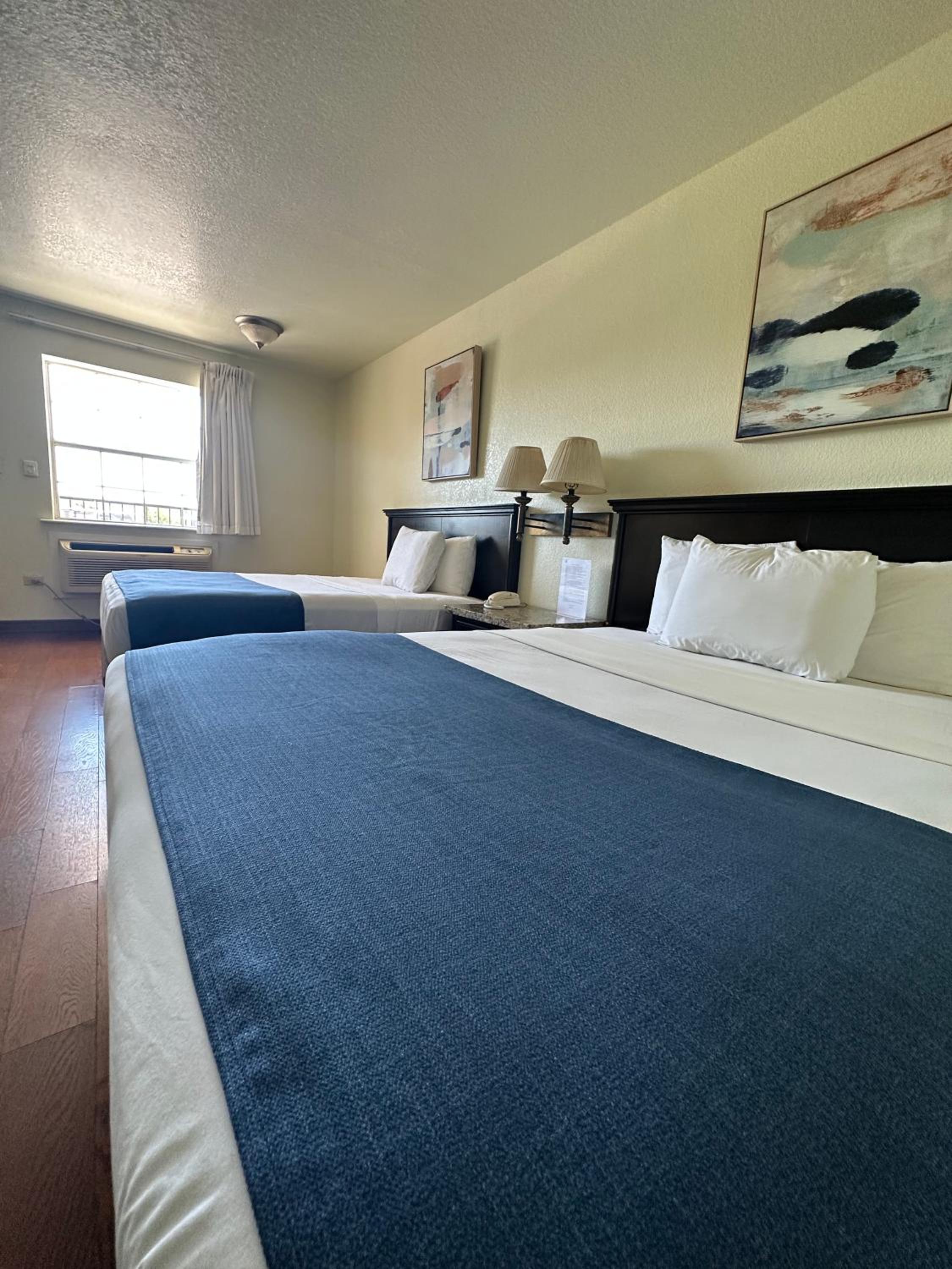 Double or Twin Room - Photo 3
