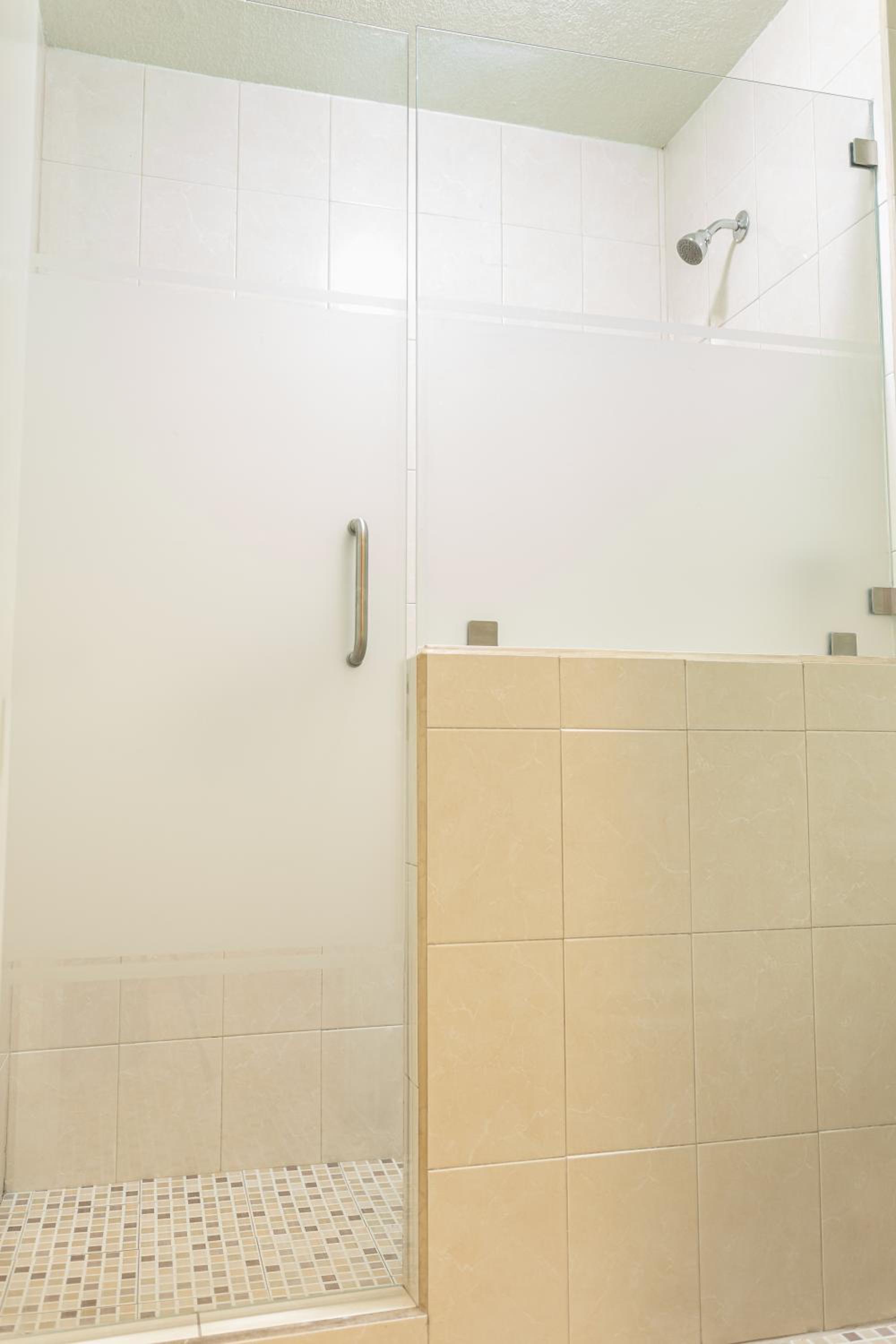 Double or Twin Room - Photo 6
