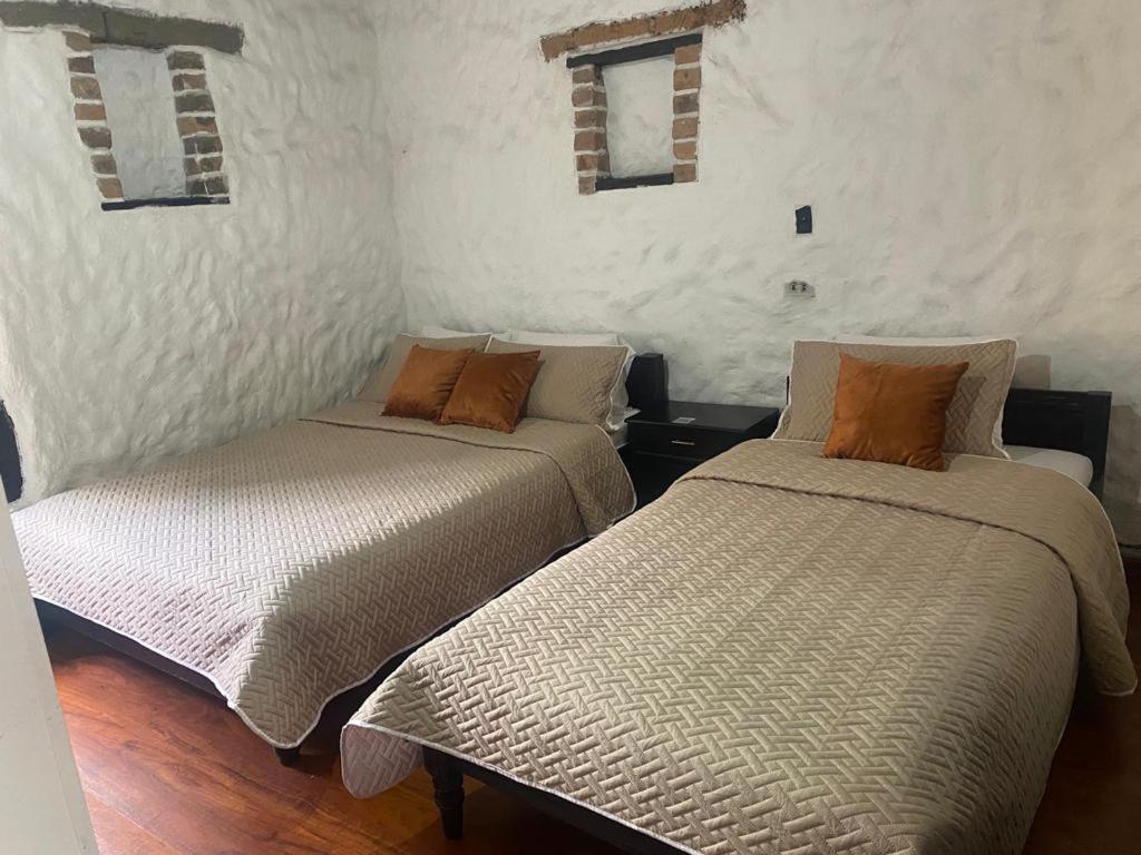 Twin Room with Bathroom photo 3