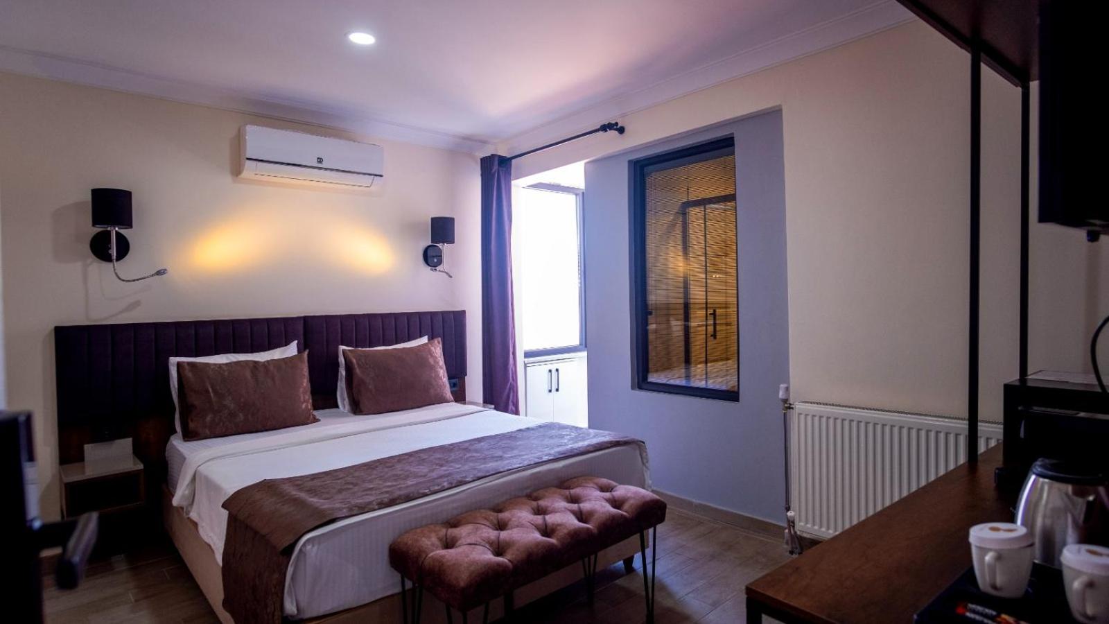Double Room with Terrace - Photo 7