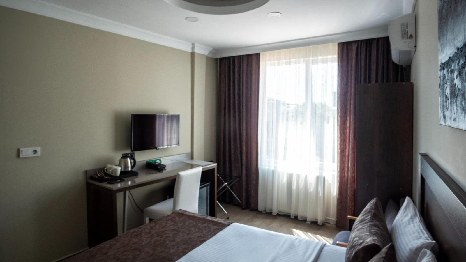 Double Room - Photo 22