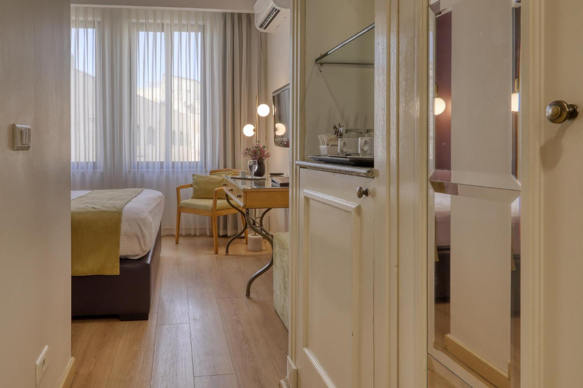 Standard Double Room - Photo 5