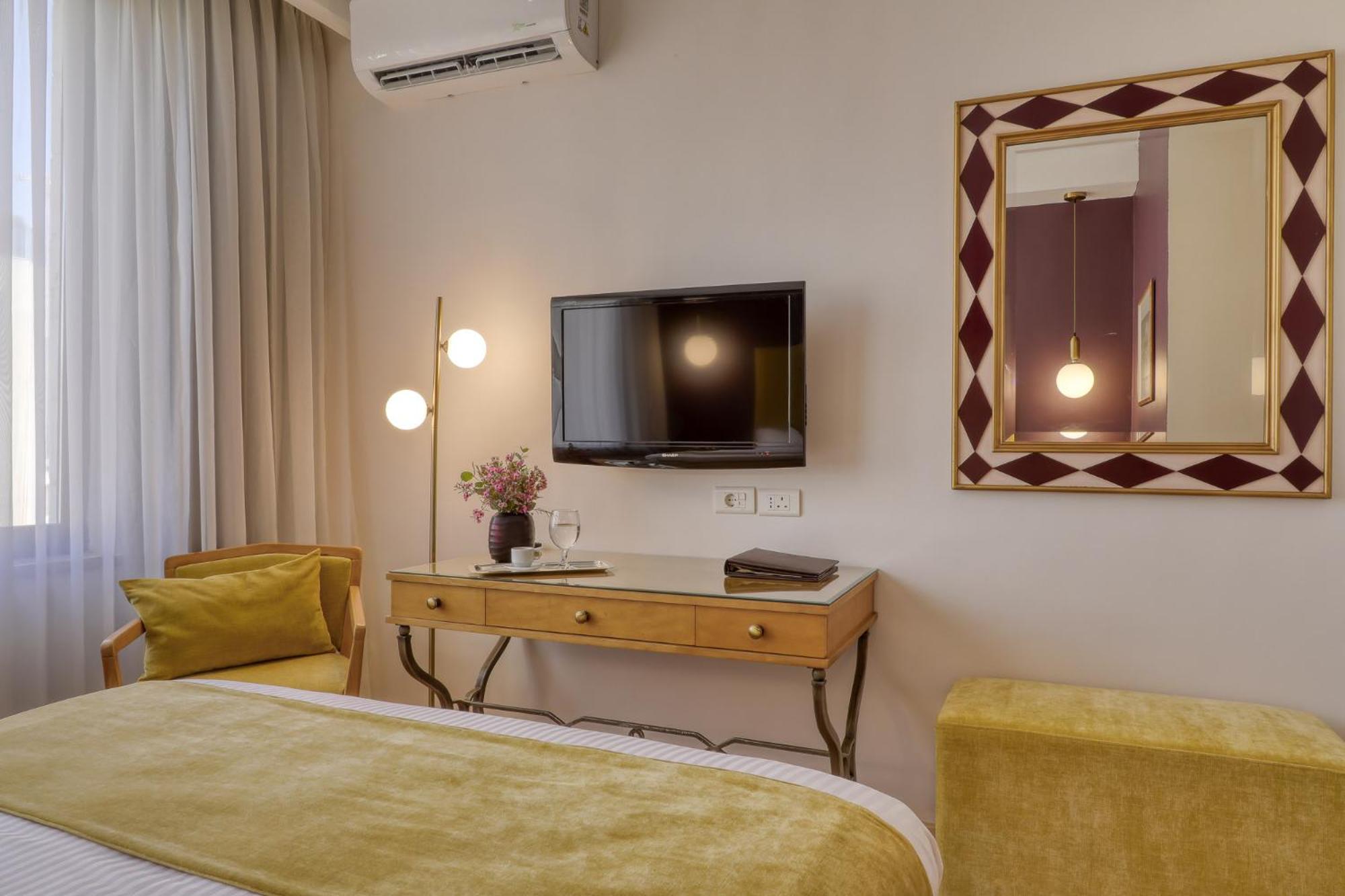 Standard Double Room - Photo 3