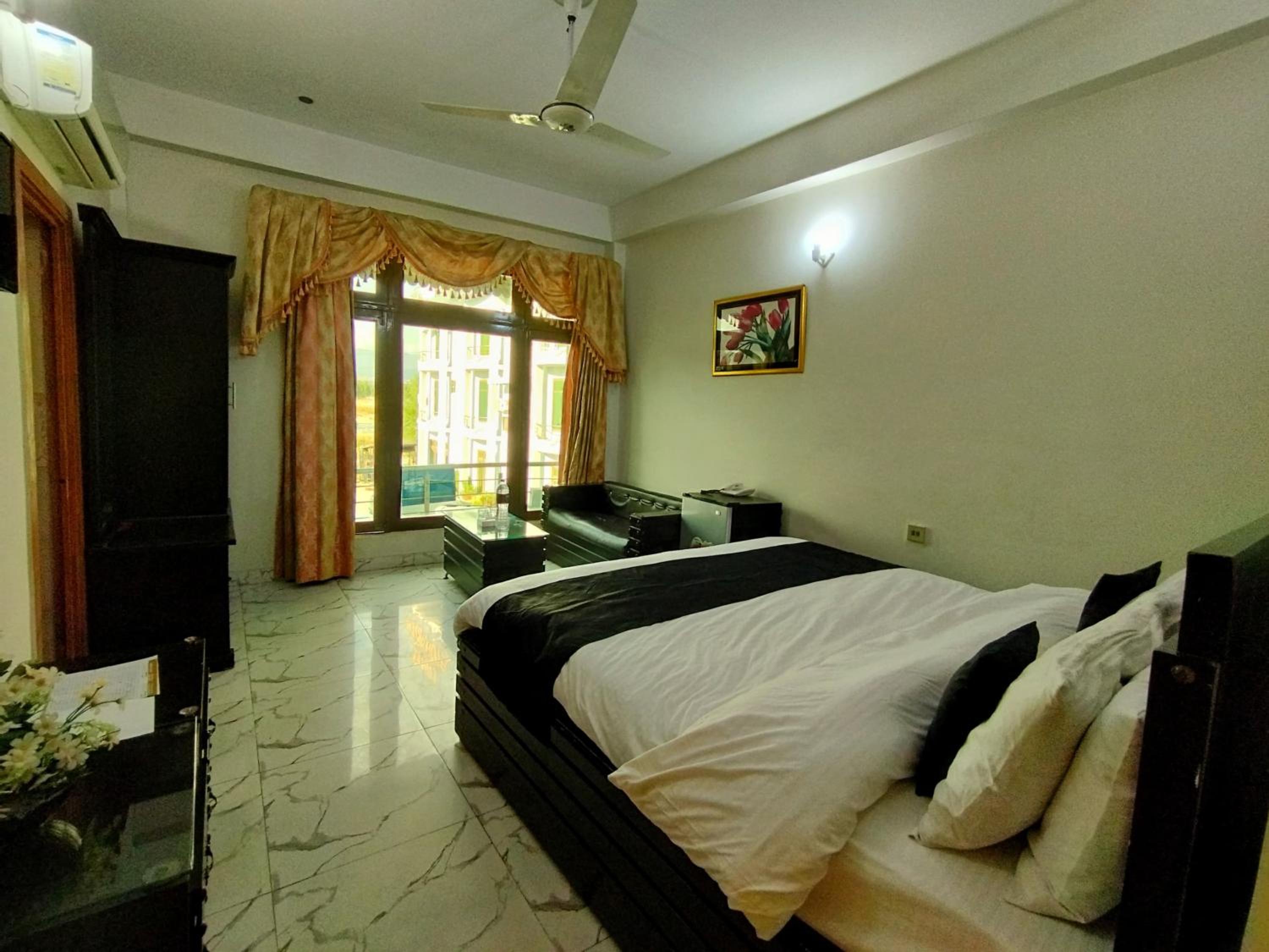 Standard Double or Twin Room - Photo 2