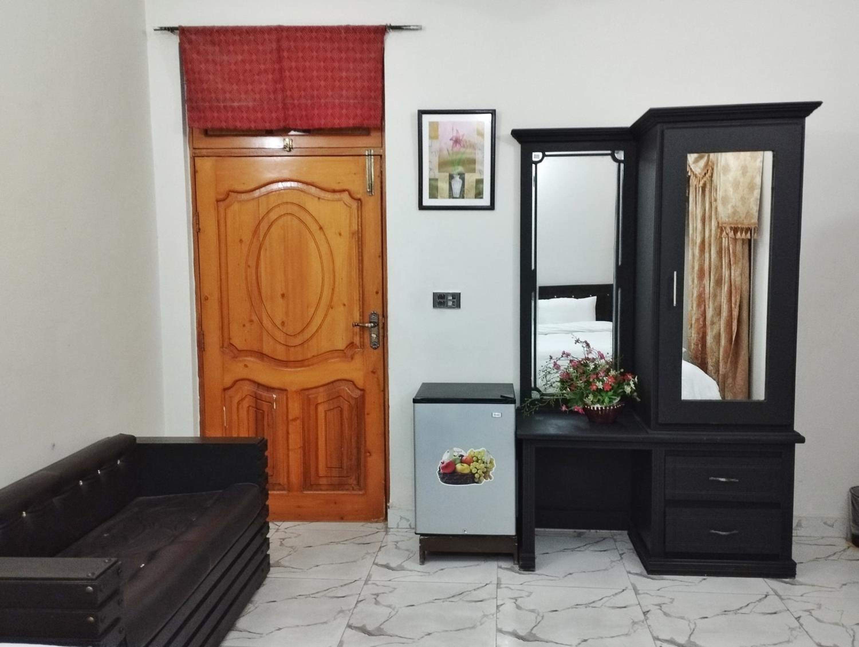 Standard Double or Twin Room - Photo 3
