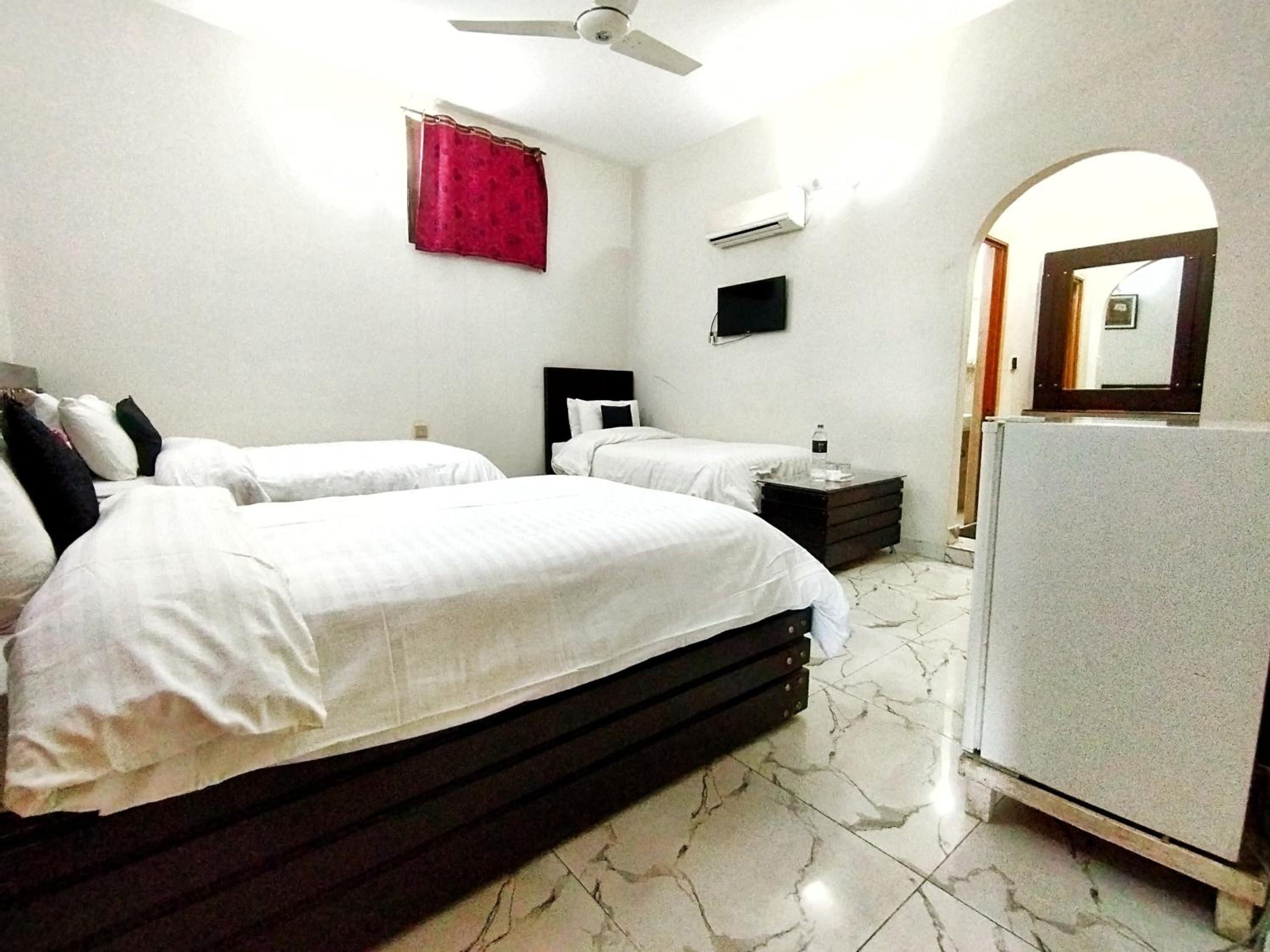 Deluxe Triple Room - Photo 2