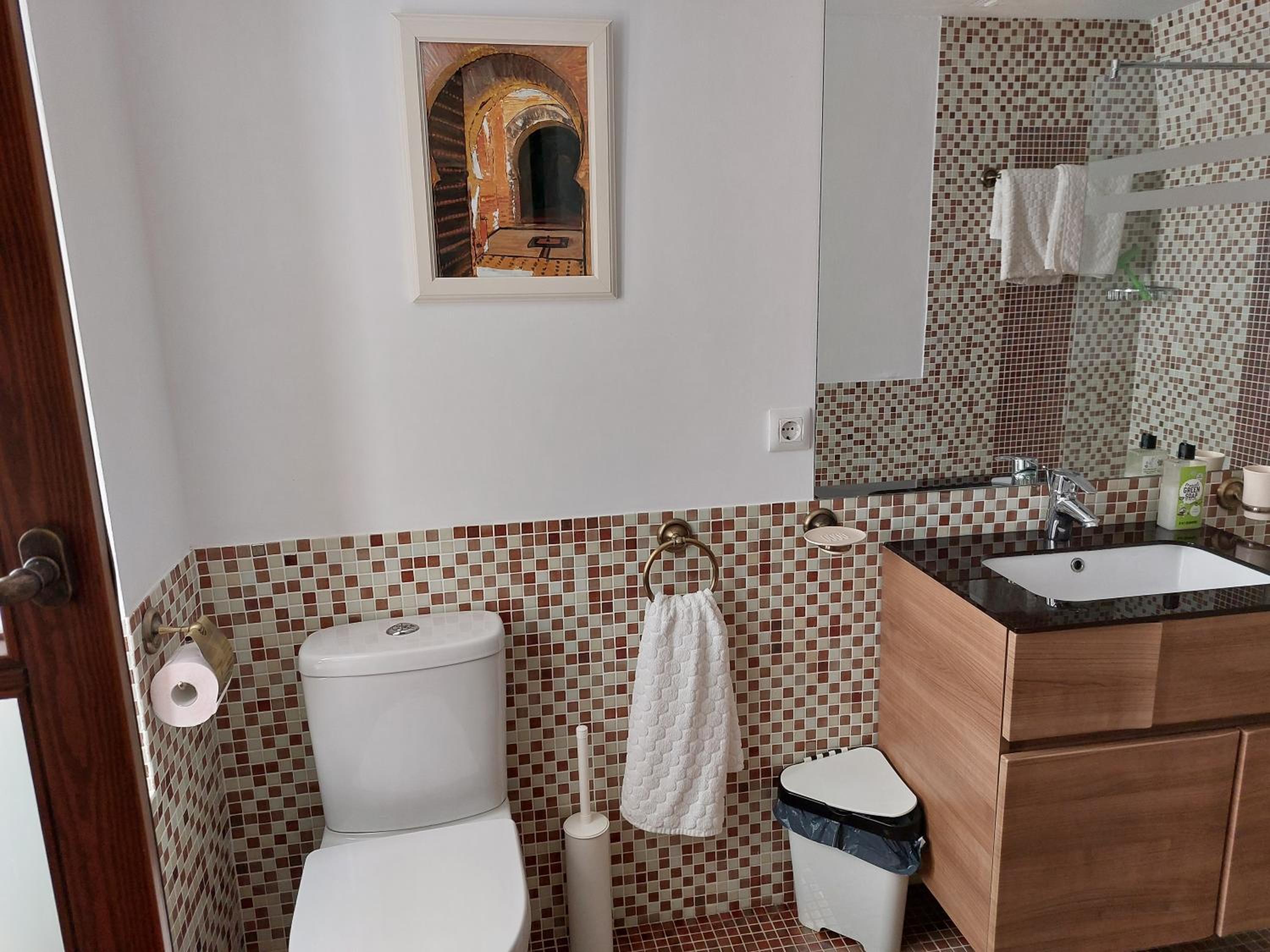 Three-Bedroom Apartment - Photo 75