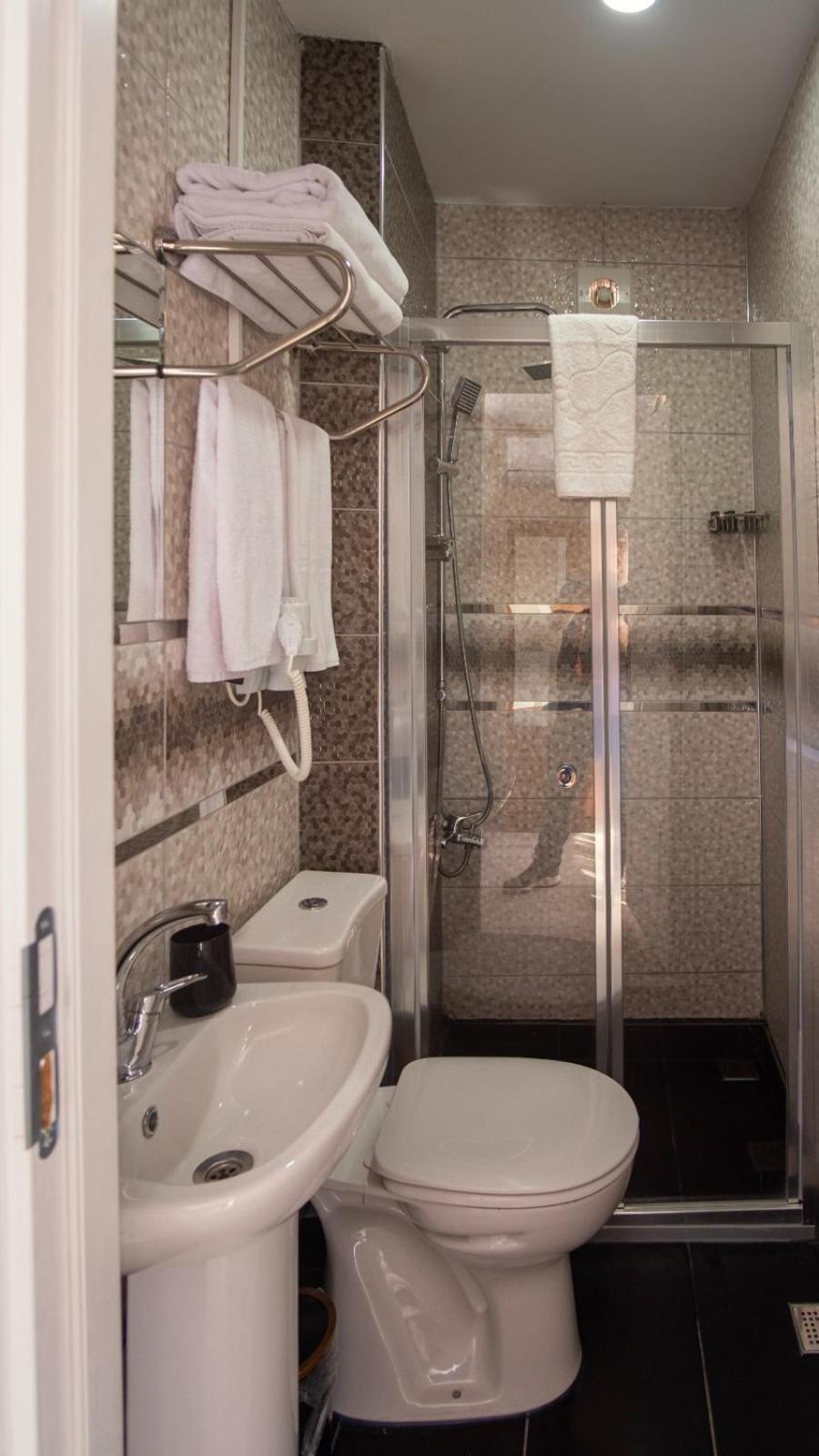 Double Room - Photo 17