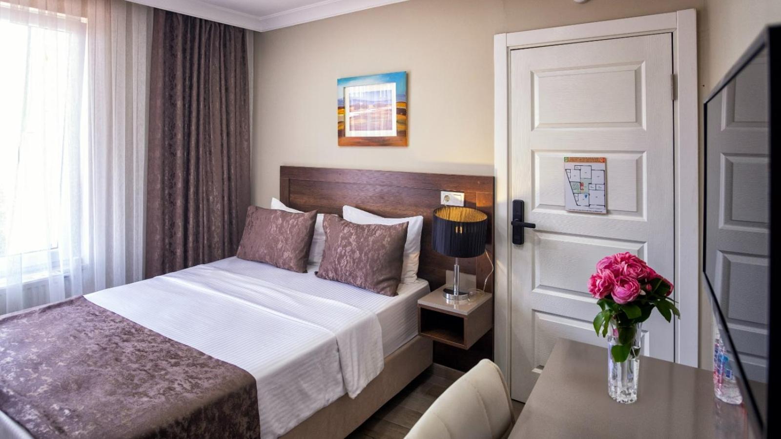 Double Room - Photo 15