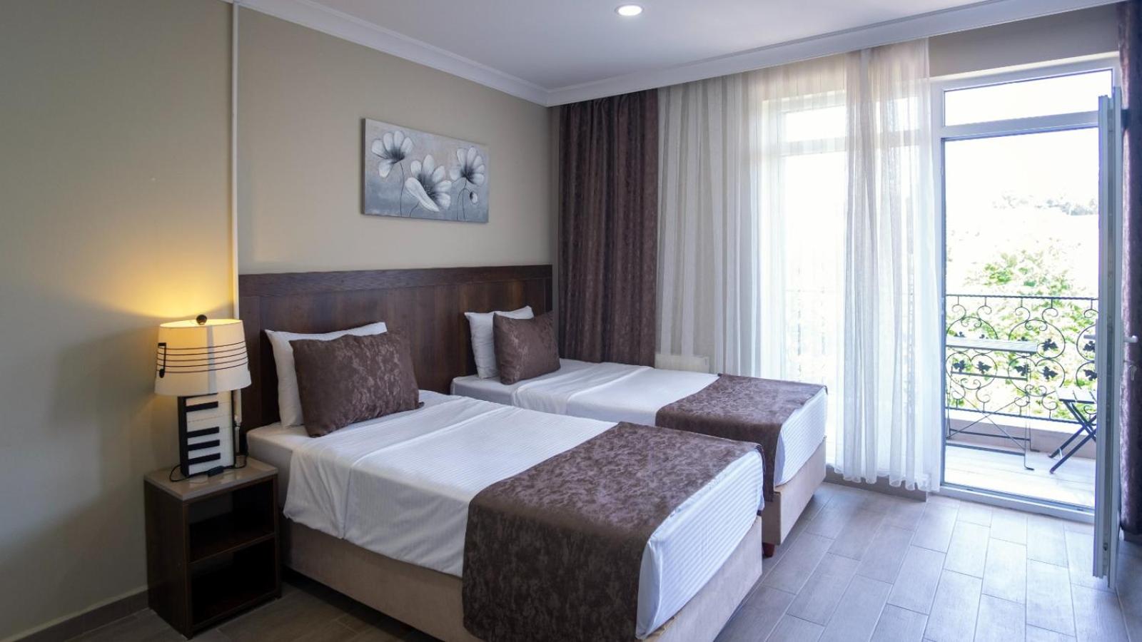 Double Room - Photo 13