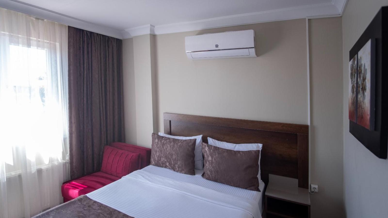 Double Room - Photo 10