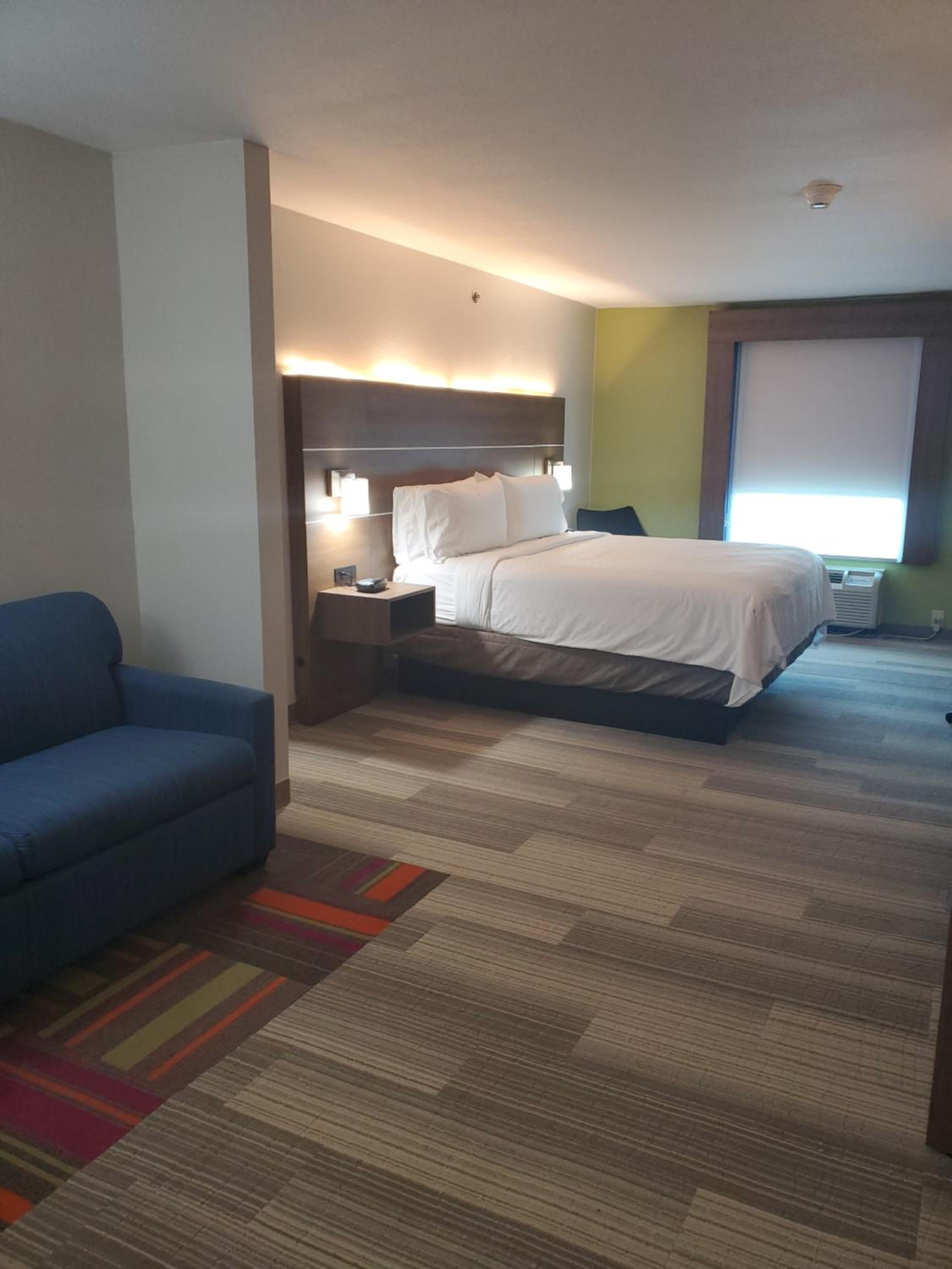 King Suite - Photo 1