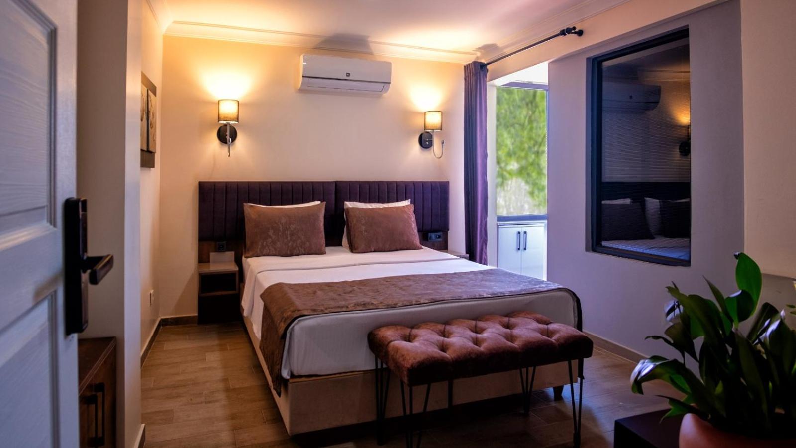 Double Room with Terrace - Photo 2