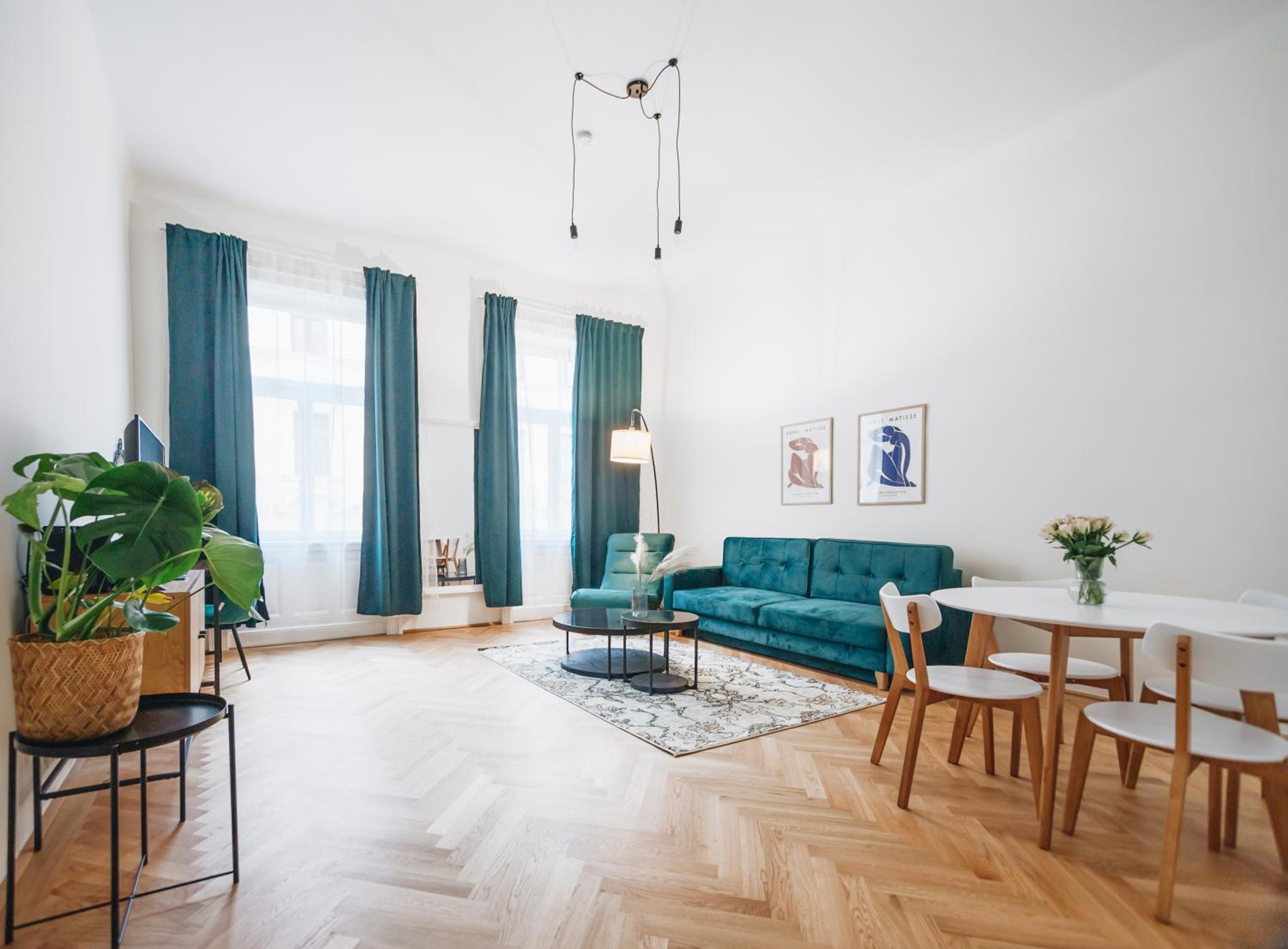 One-Bedroom Apartment