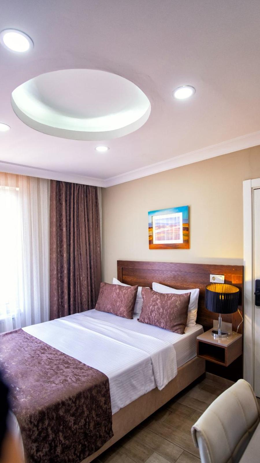 Double Room - Photo 5