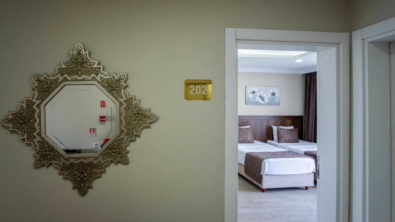 Double or Twin Room with Balcony photo 3
