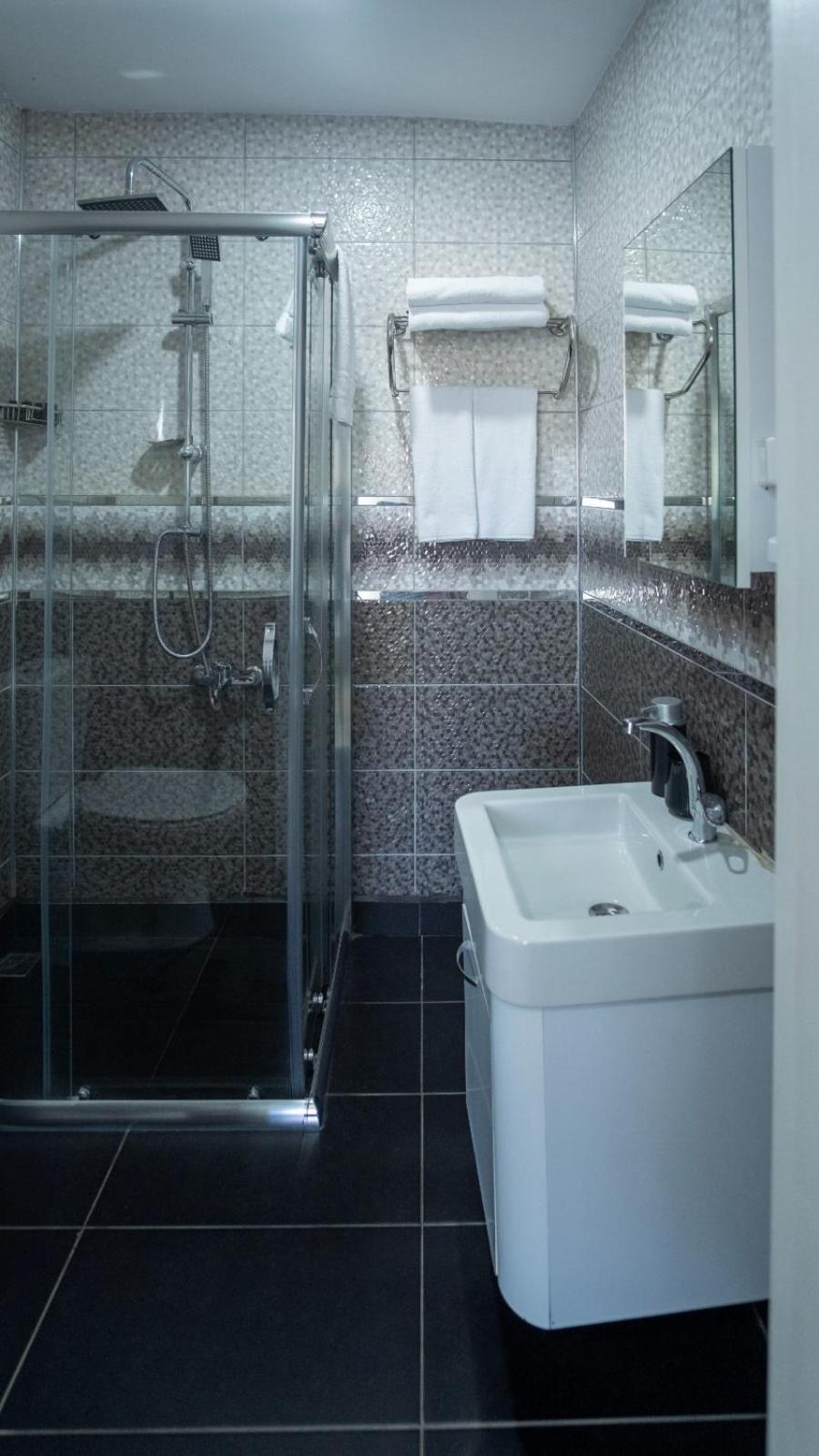 Double or Twin Room with Balcony photo 2