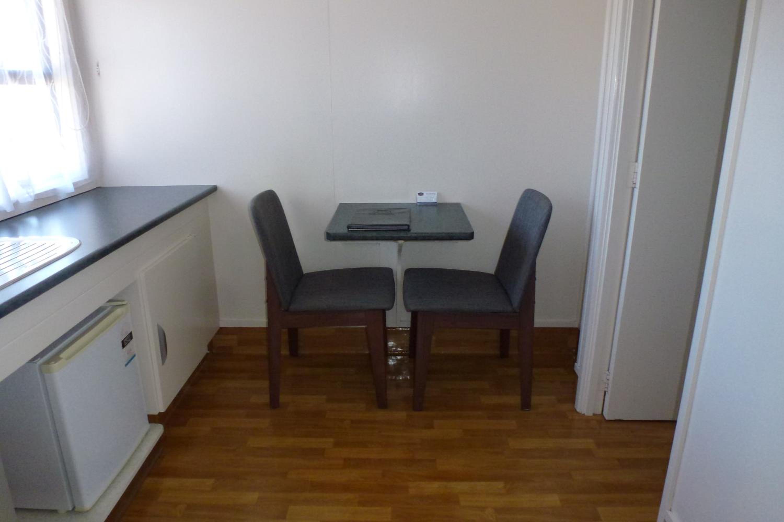 Budget Double Room photo 3