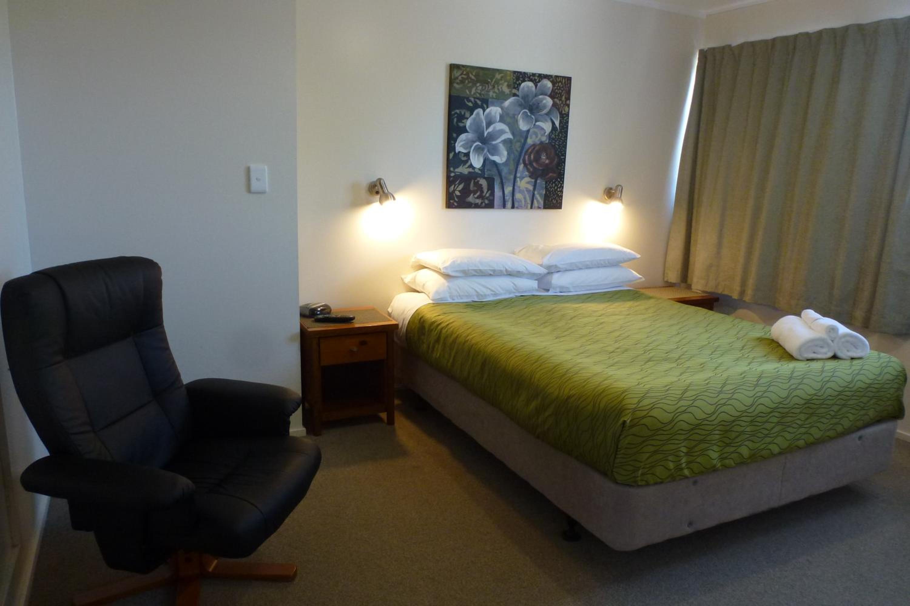 Budget Double Room photo 2