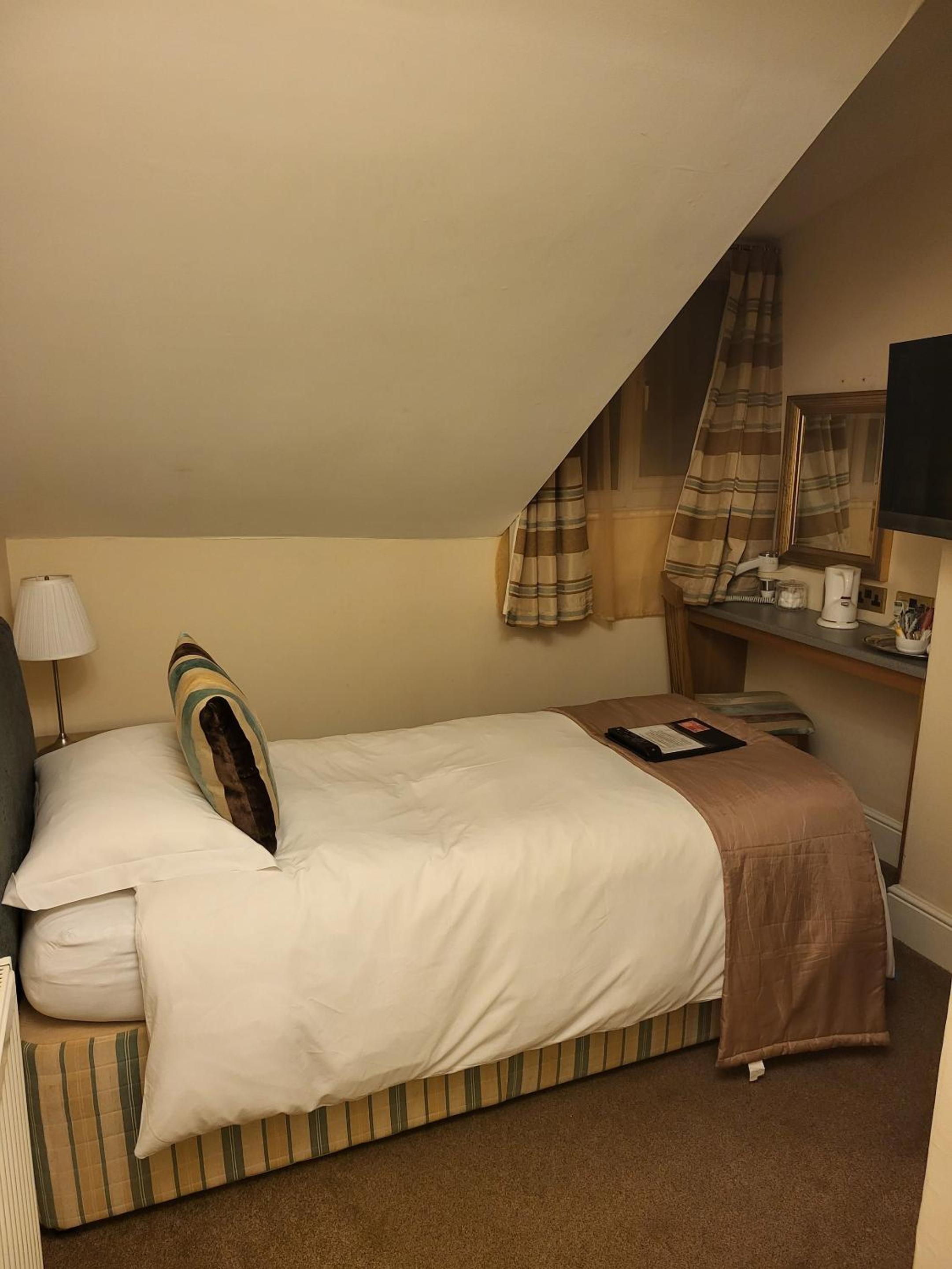 Deluxe Single Room photo 3