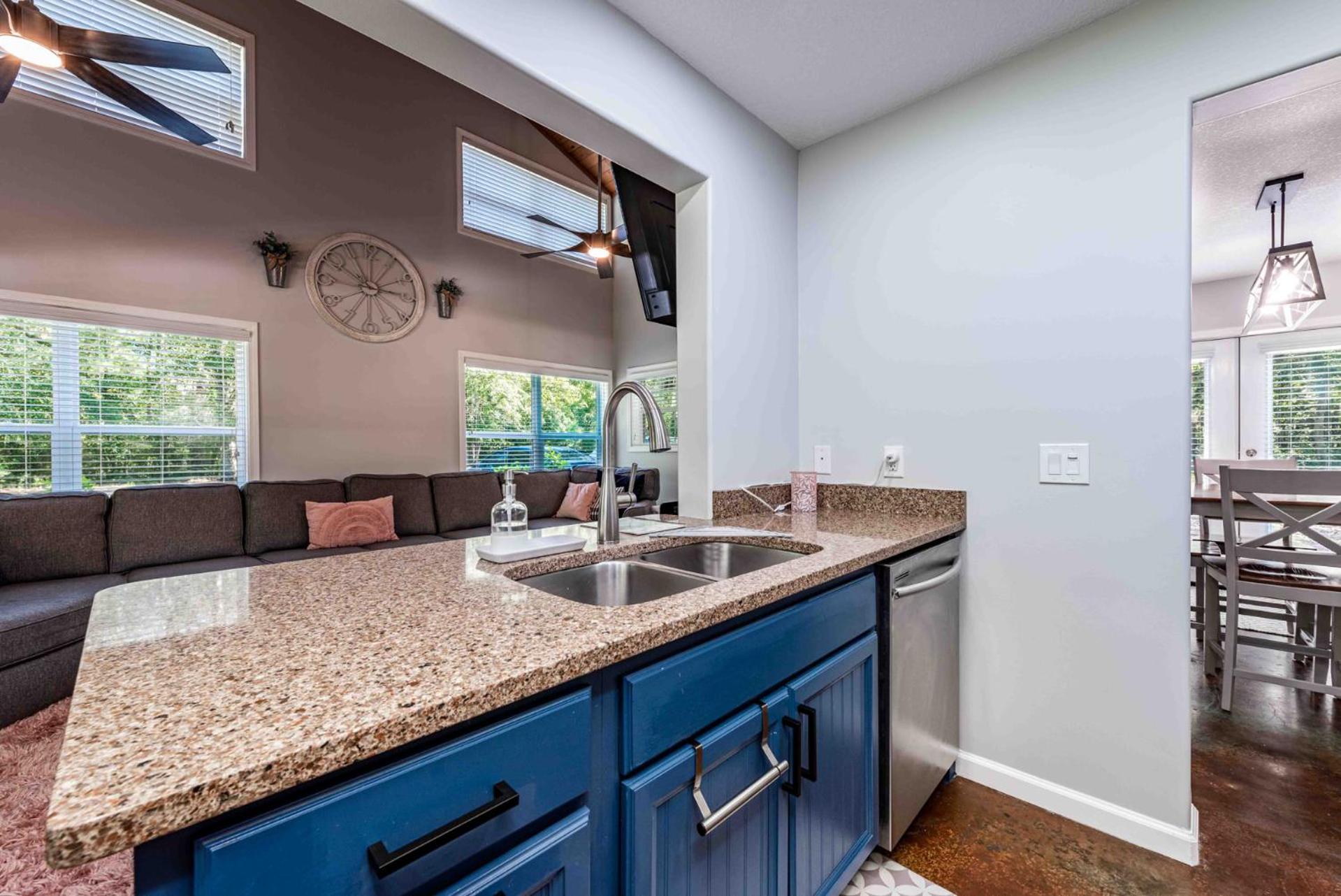 Three-Bedroom House photo 2