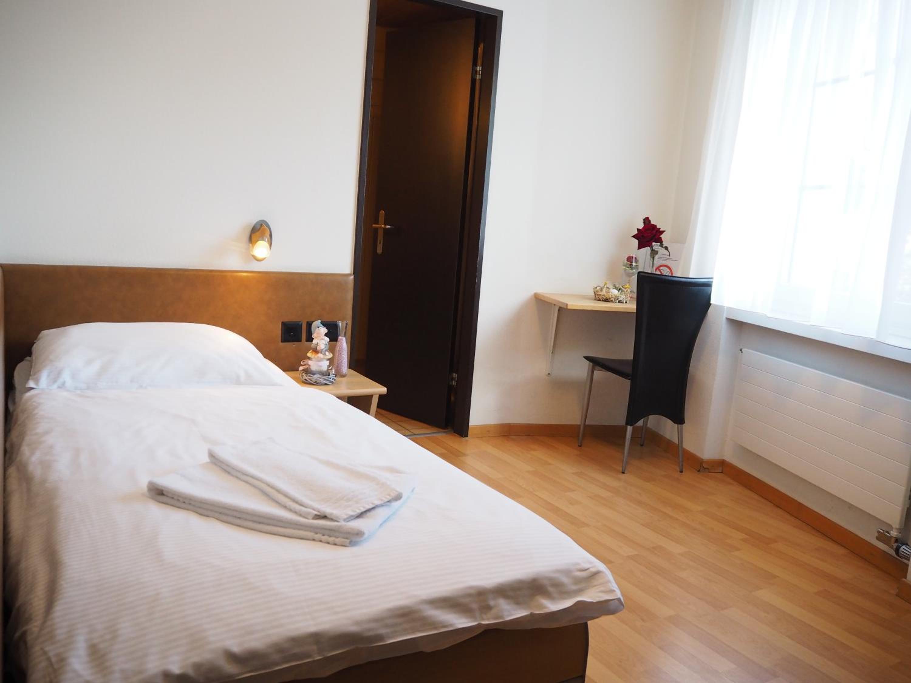 Single Room photo 2