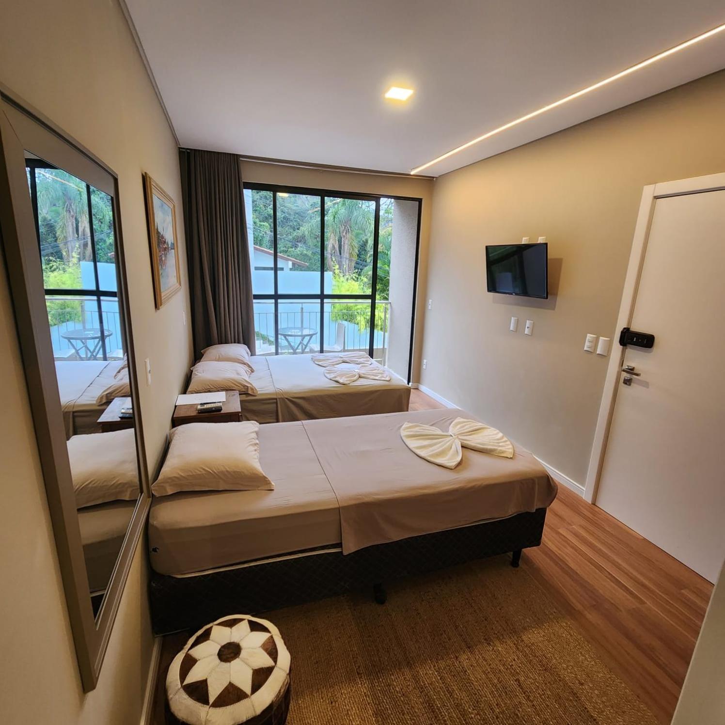 Standard Triple Room with Sea View photo 1