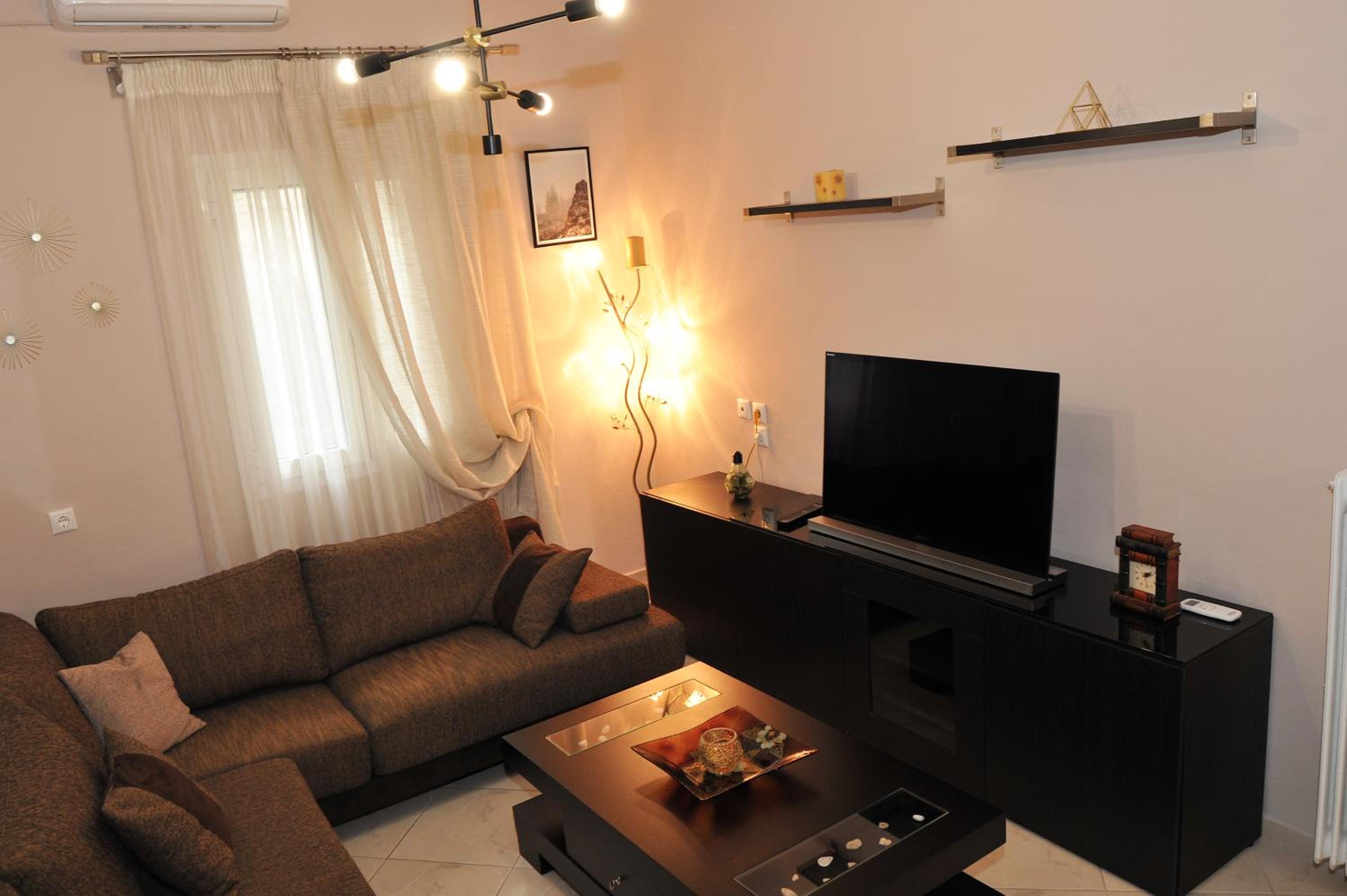 Three-Bedroom Apartment photo 1