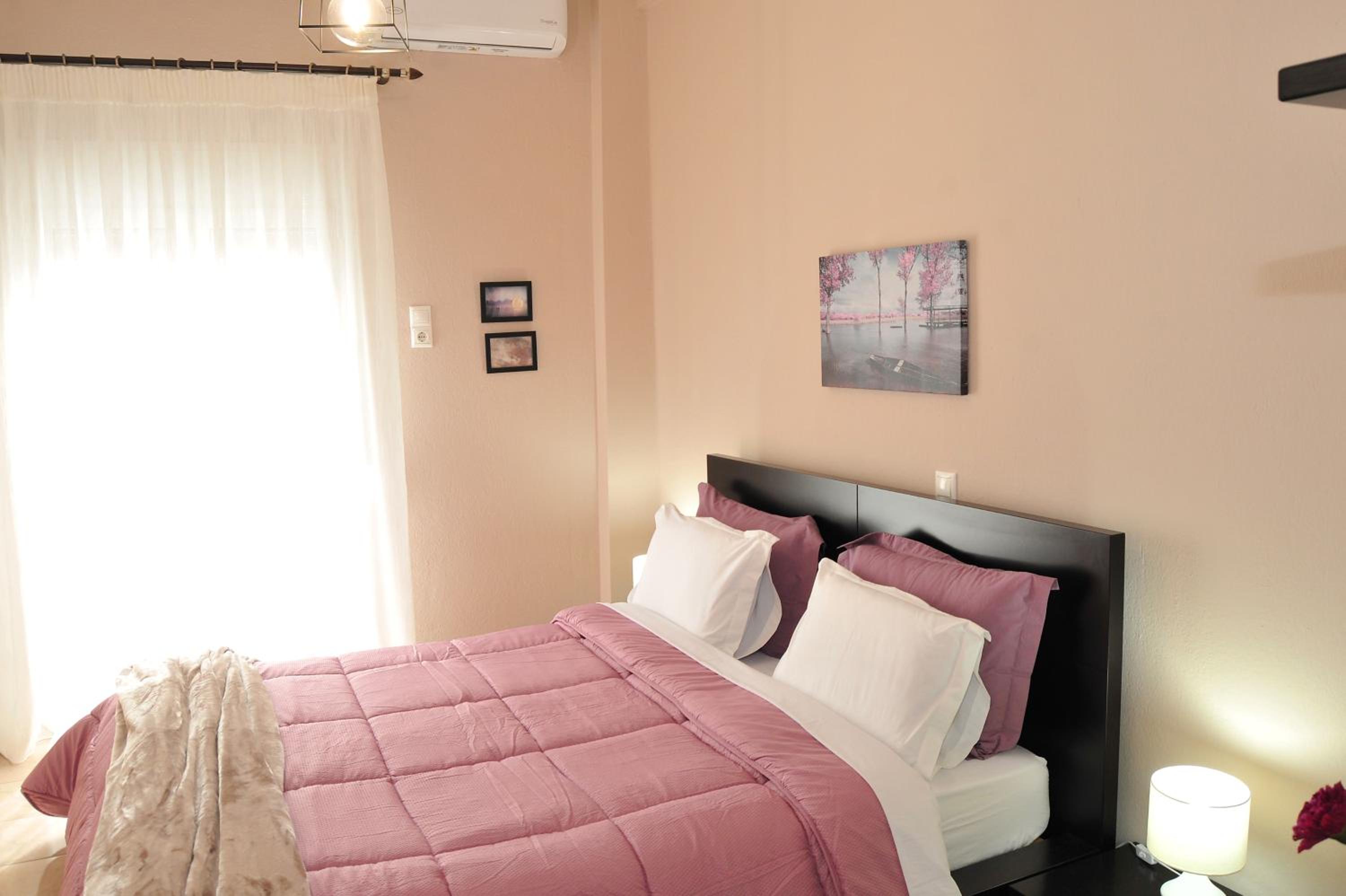 Three-Bedroom Apartment photo 3