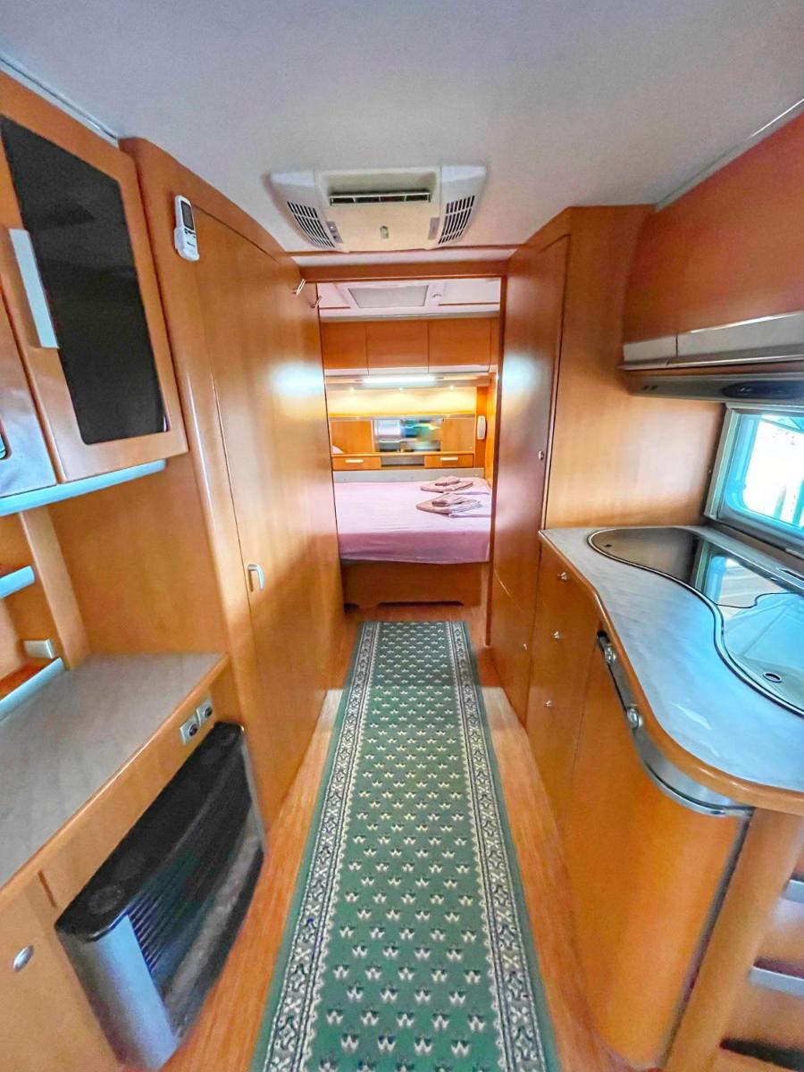 Caravan photo 3