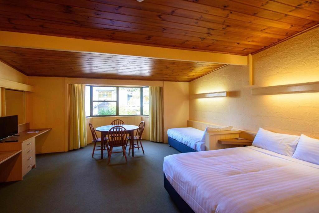 Hilltop Standard Room - Photo 2