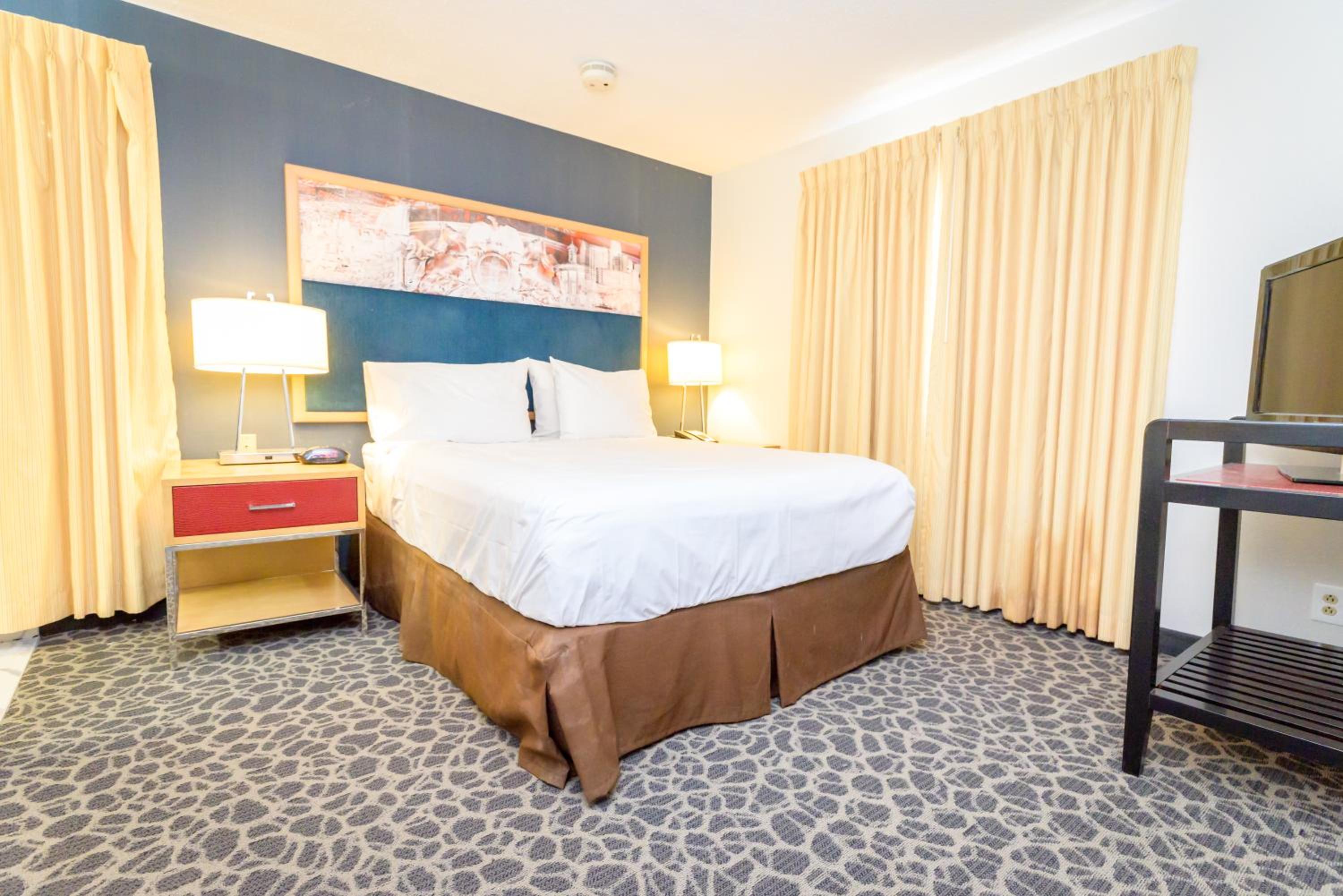 Deluxe Double or Twin Room - Photo 12