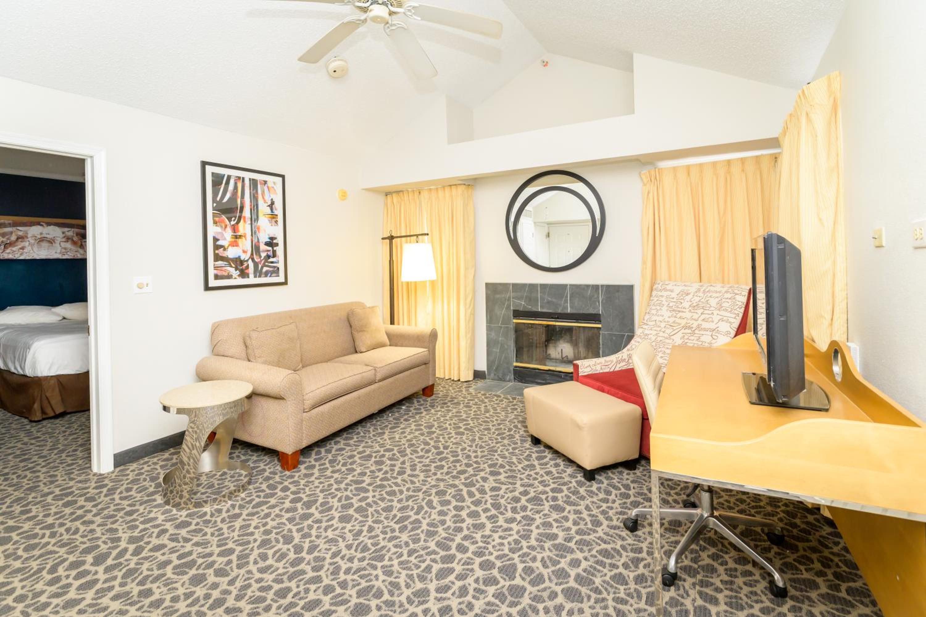 Deluxe Double or Twin Room - Photo 8