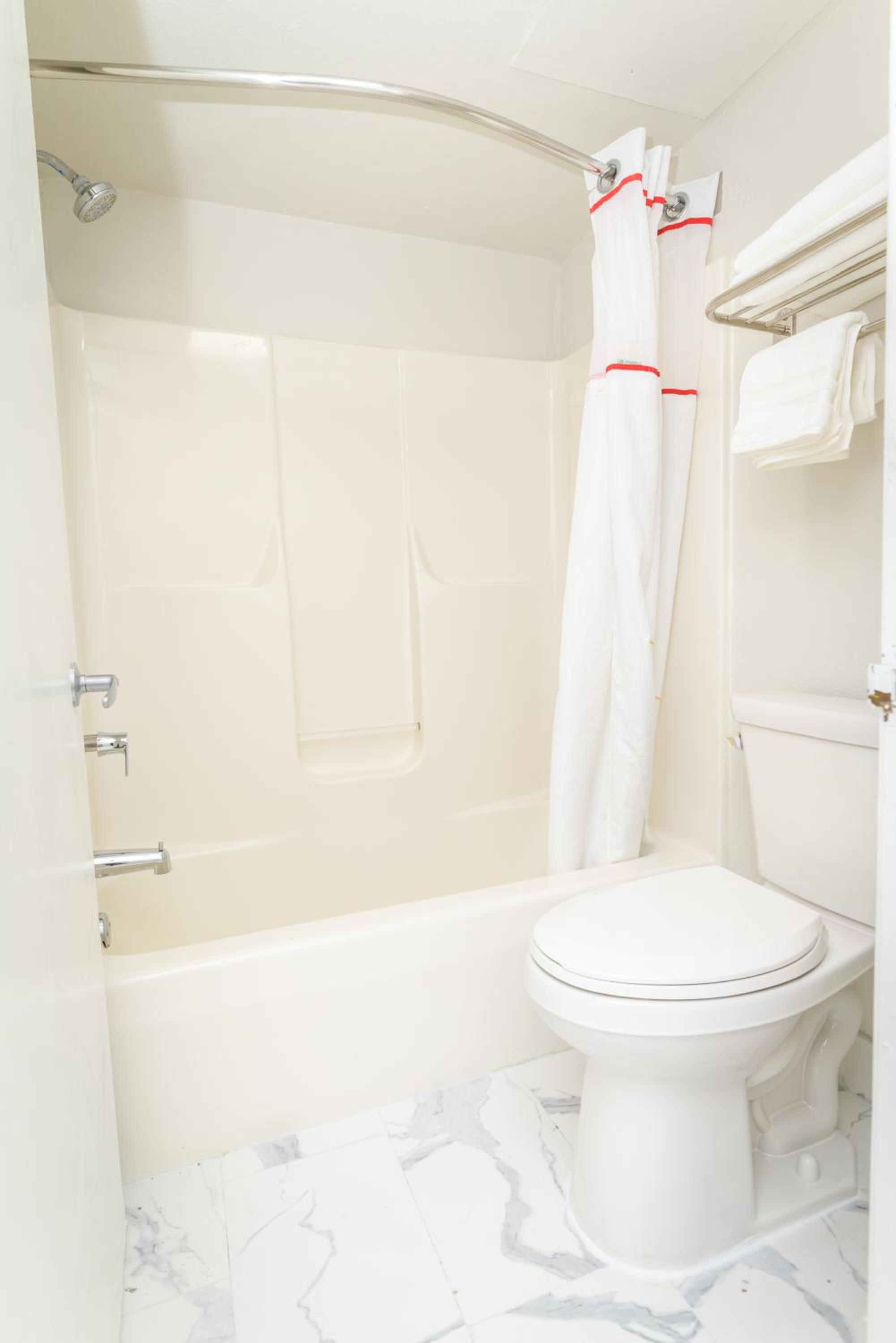 Deluxe Double or Twin Room - Photo 4