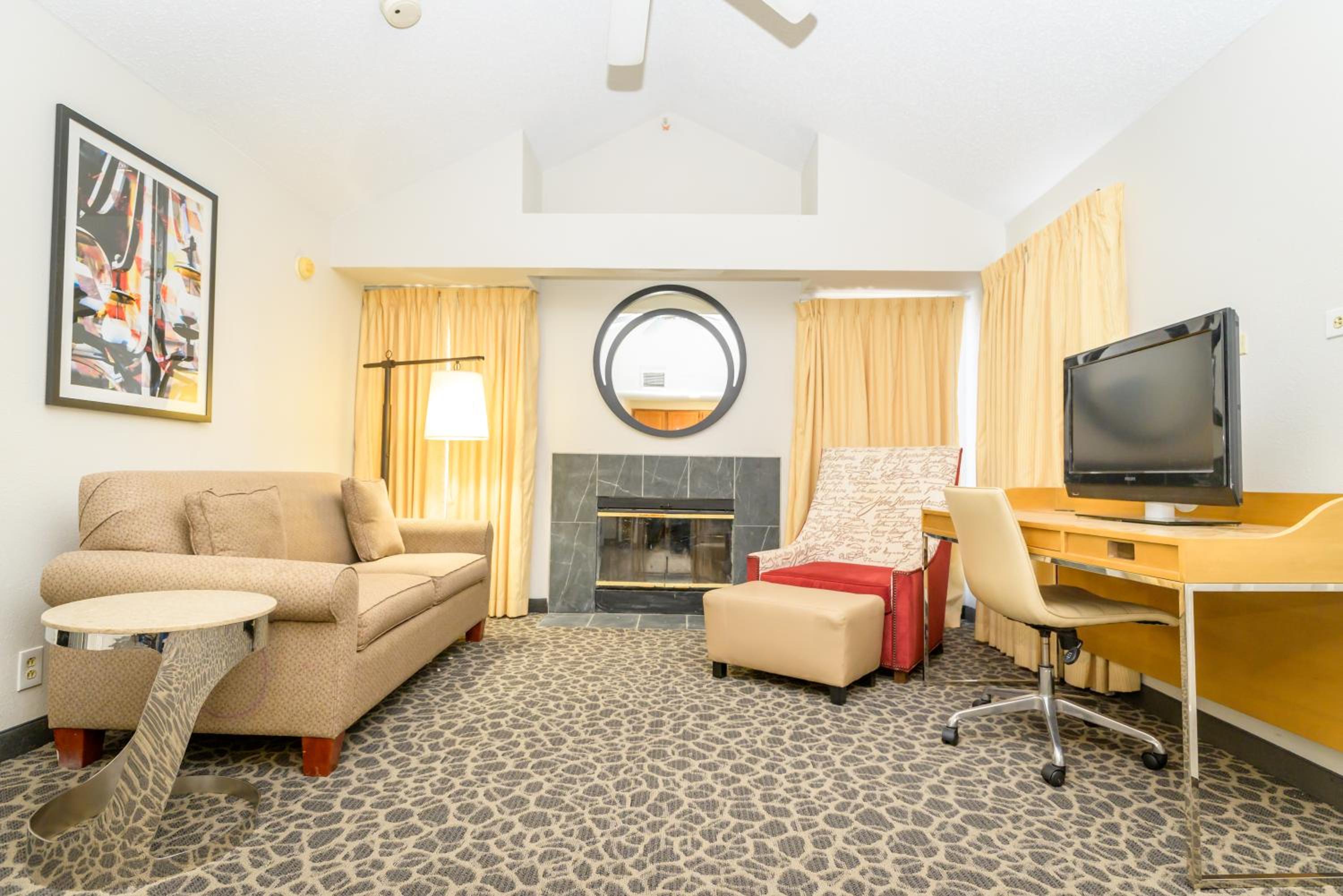 Deluxe Double or Twin Room - Photo 3