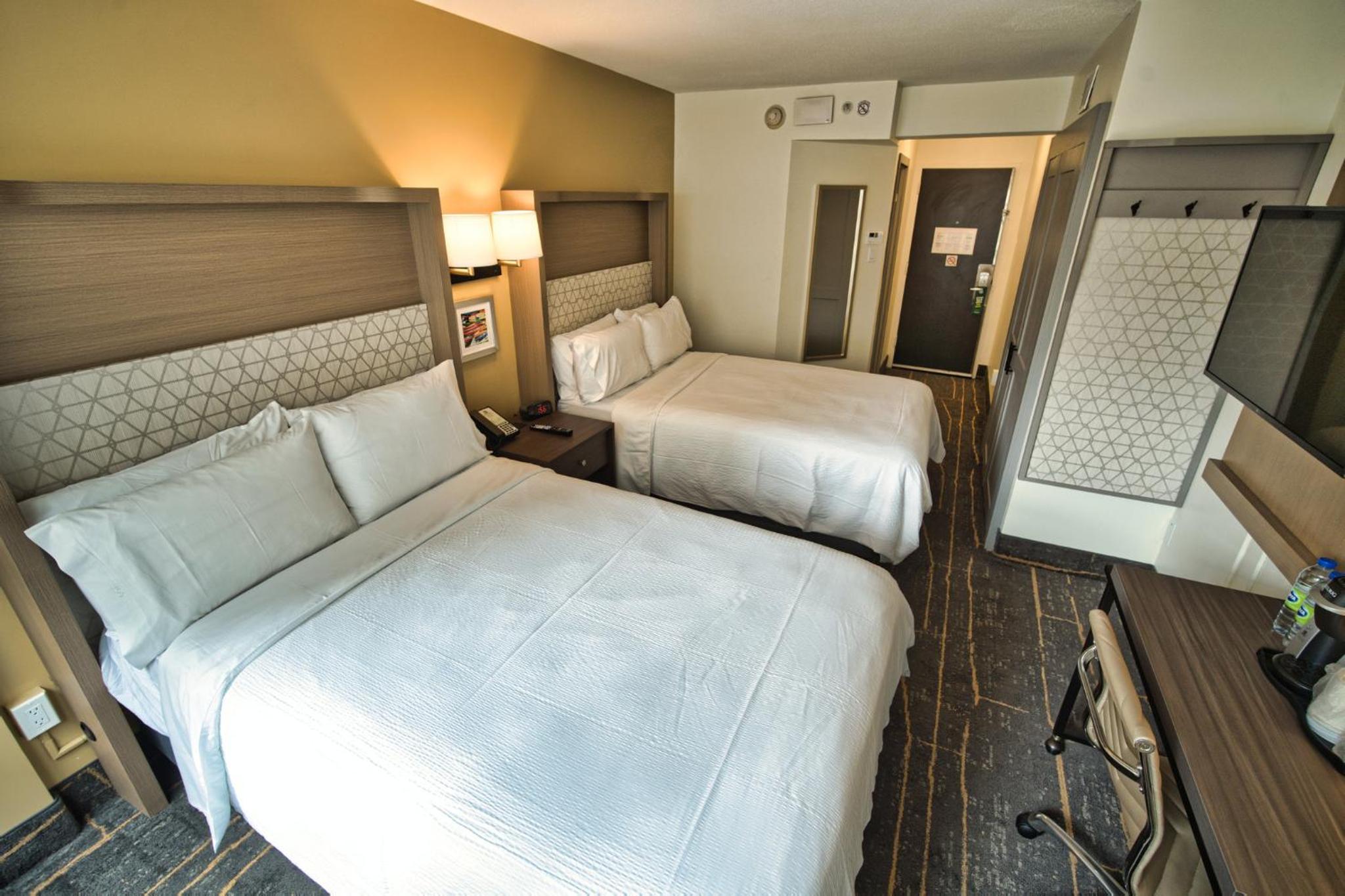 Standard Double Room with Two Double Beds - Photo 15