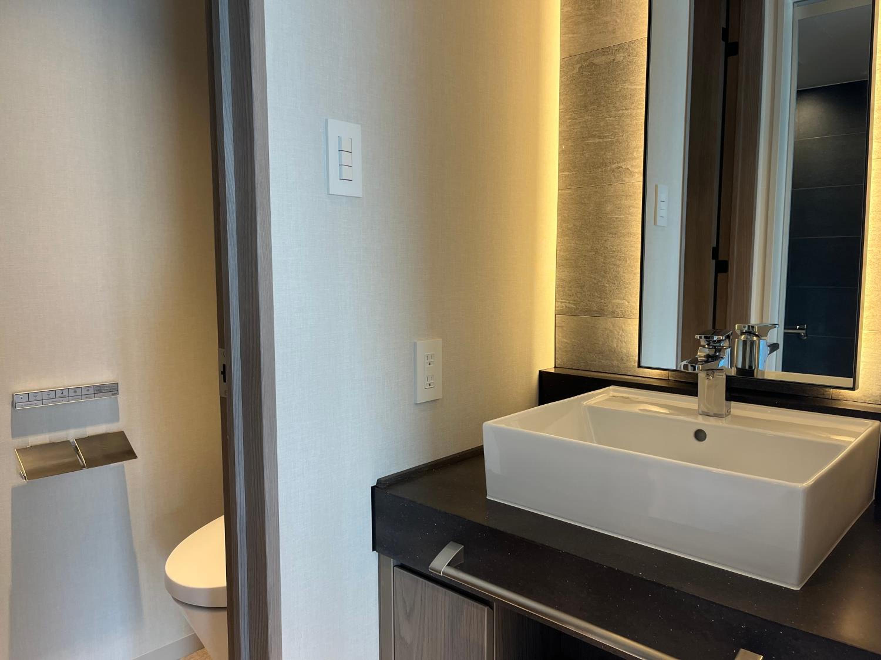 Triple Room - Club Floor with Lounge Access - Non-Smoking - Photo 2