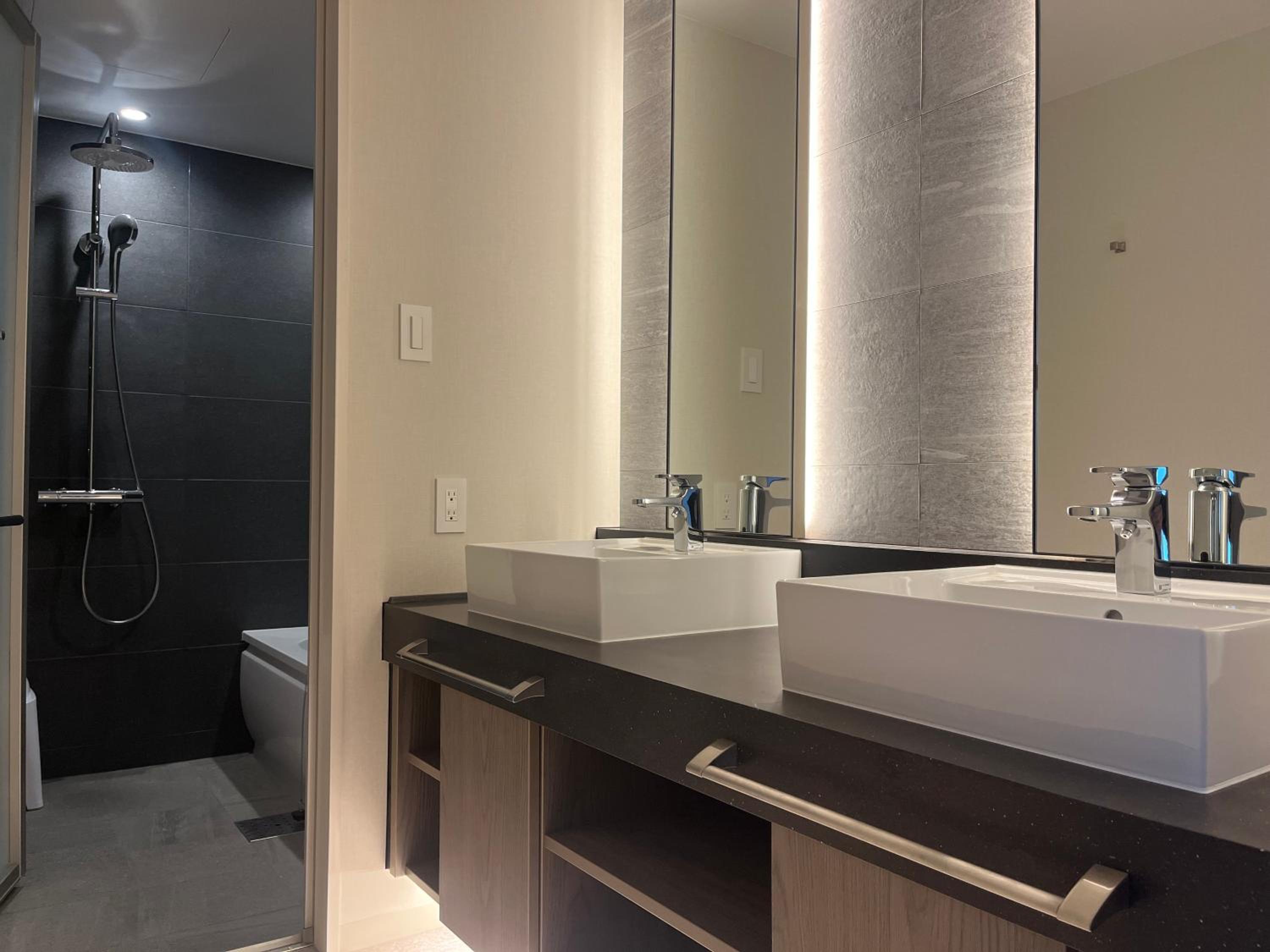 Quadruple Room - Club Floor with Lounge Access - Non-Smoking