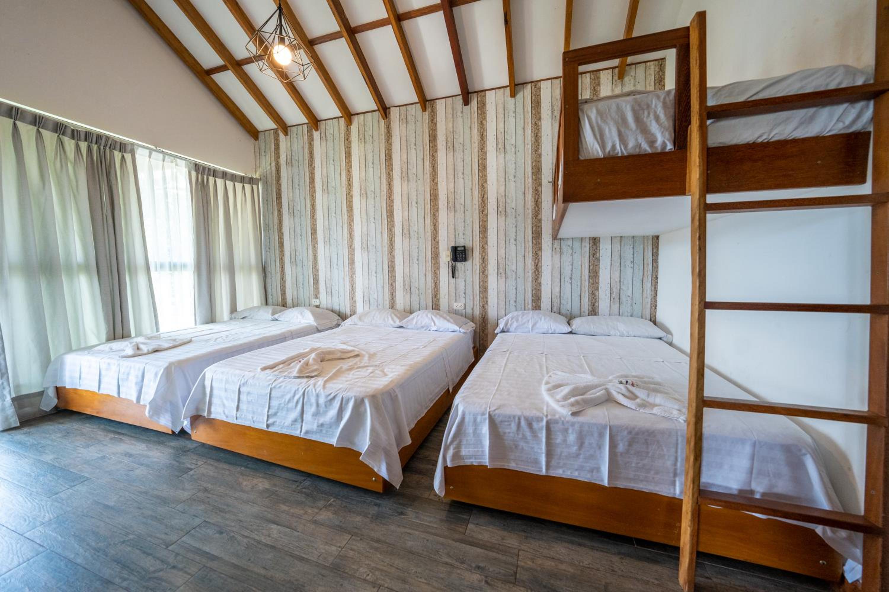 Suite with Lake View photo 2