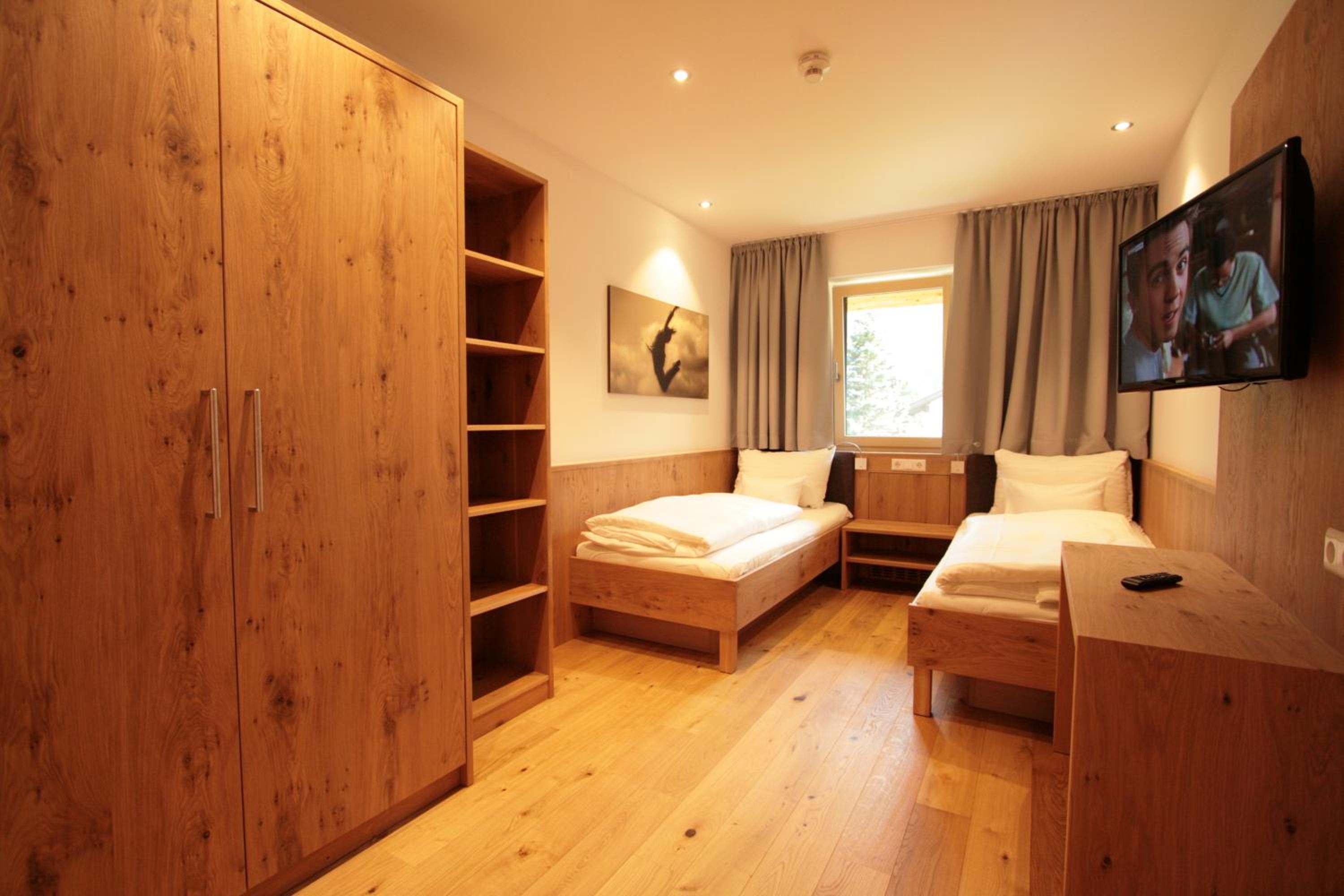Exclusive Two-Bedroom Apartment photo 2