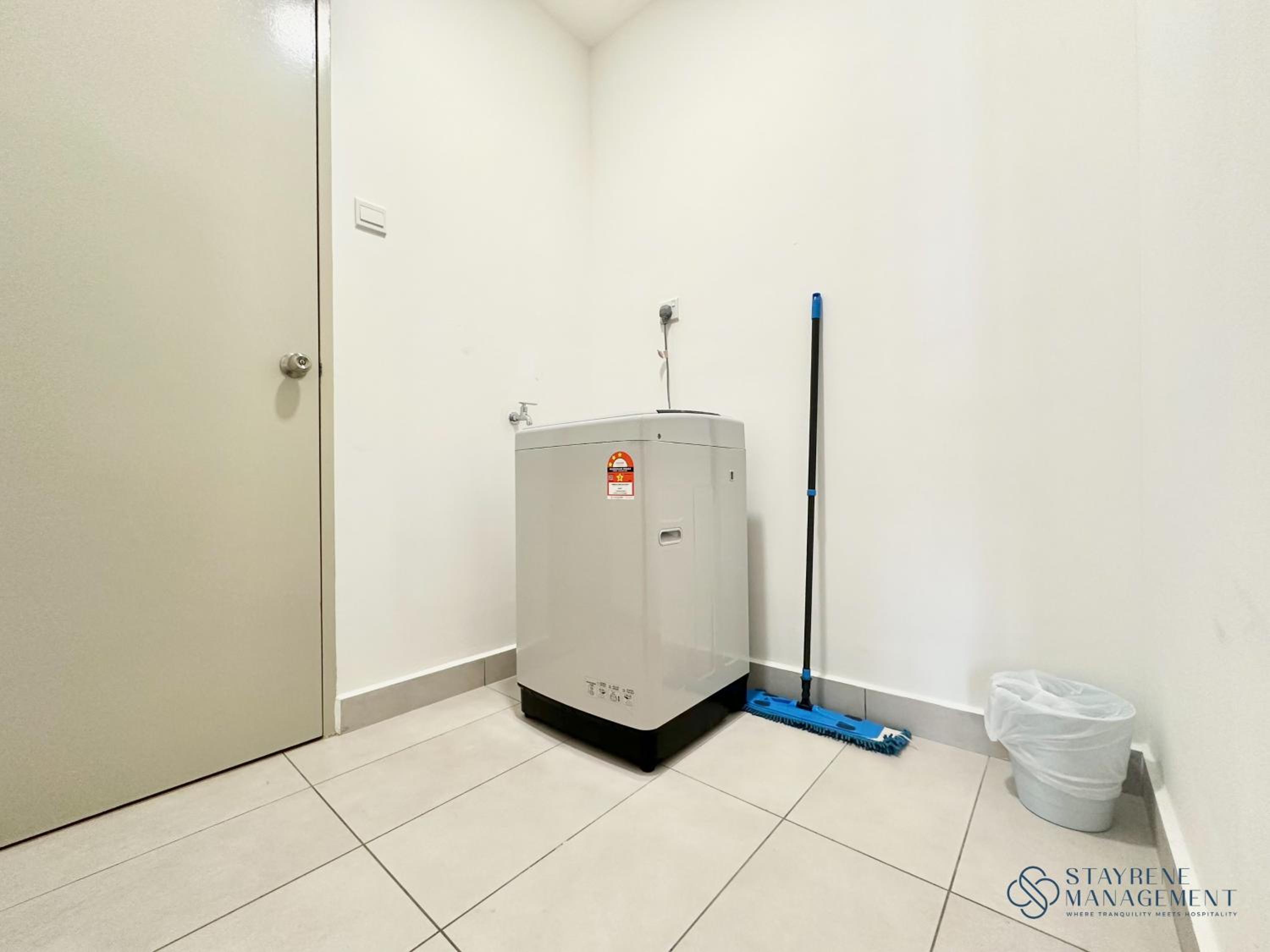 One-Bedroom Apartment - Photo 11