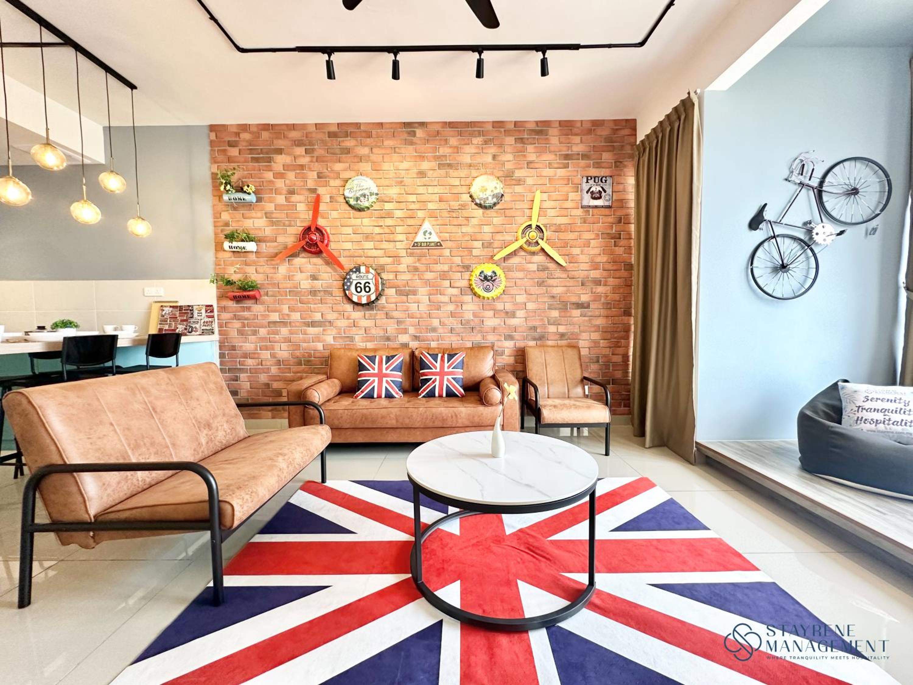 One-Bedroom Apartment - Photo 1