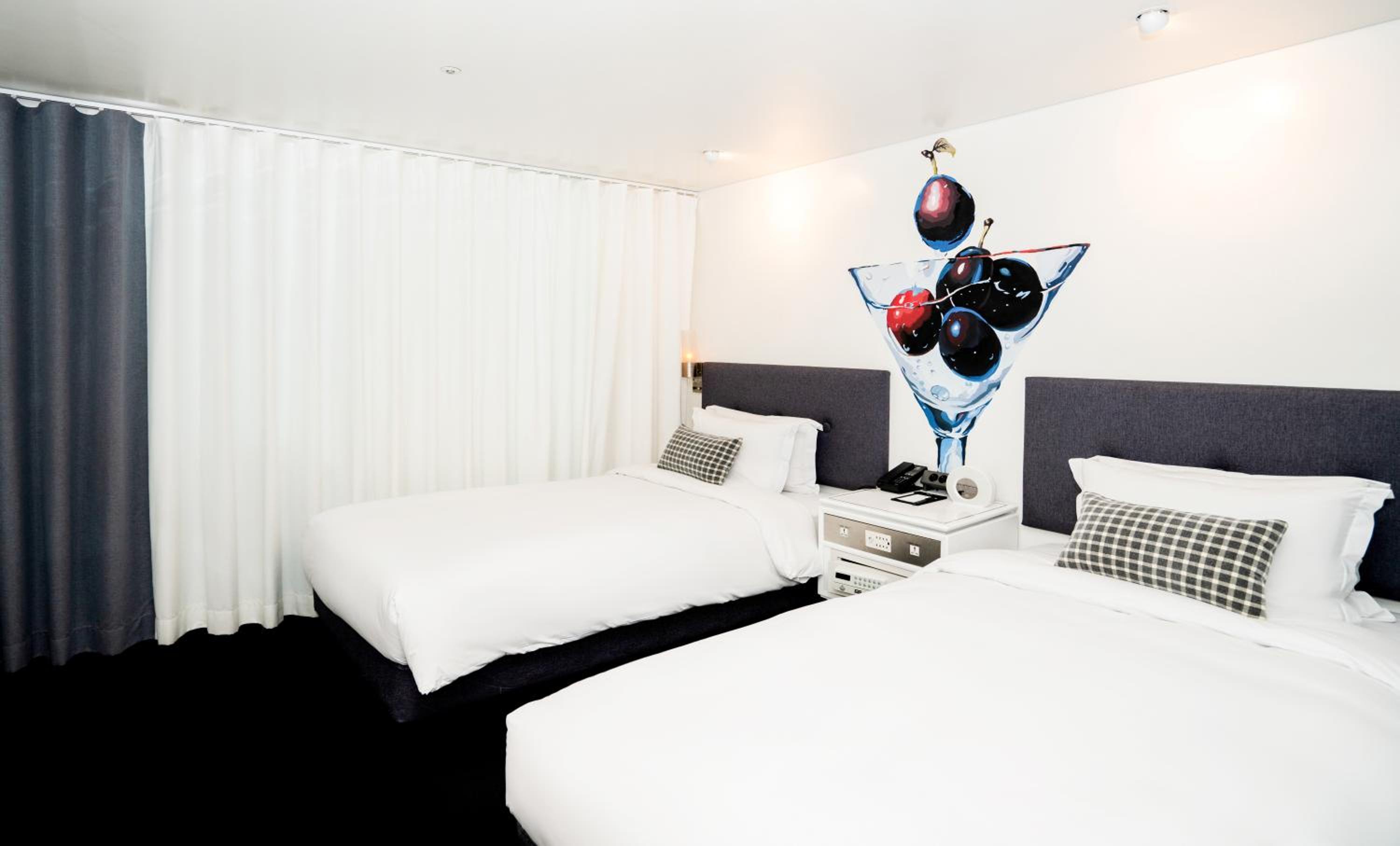Superior Twin Room - Photo 4