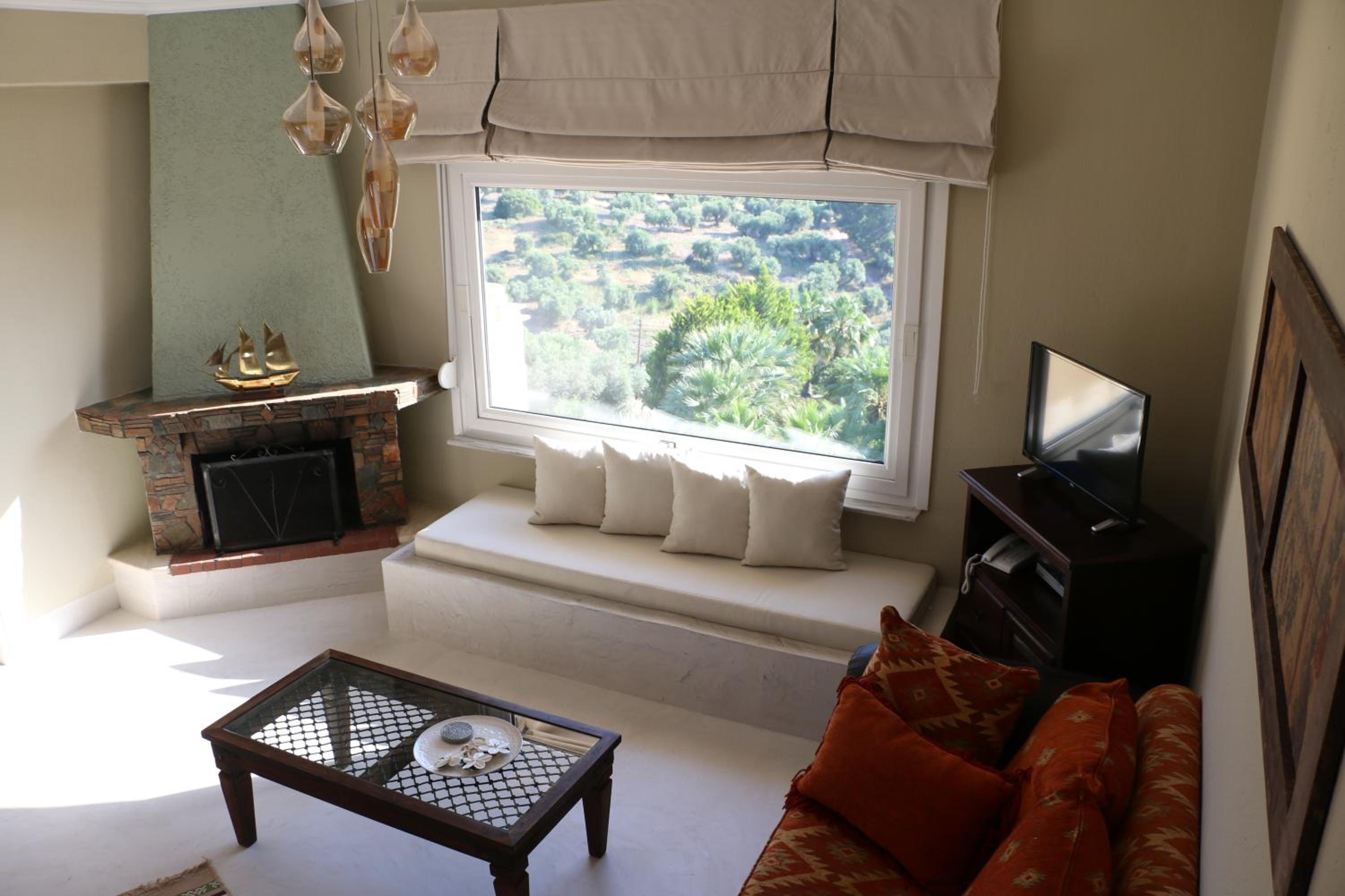 Superior Two Bedroom Suite photo 2
