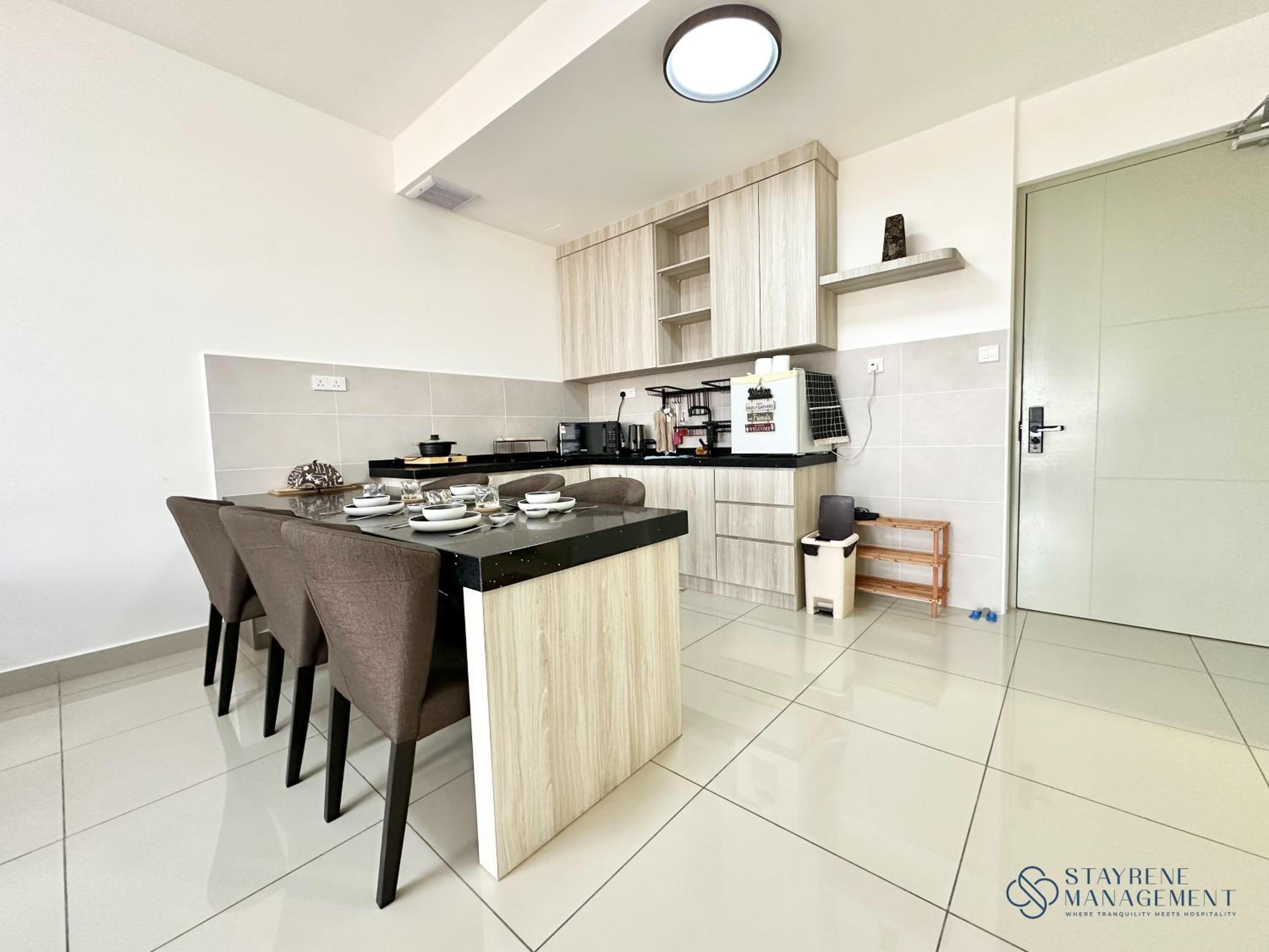 One-Bedroom Apartment - Photo 3