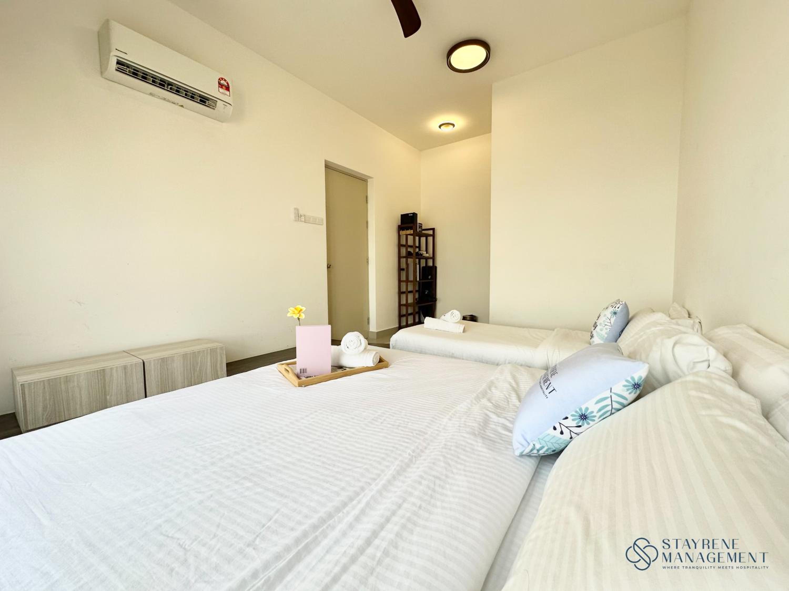 One-Bedroom Apartment - Photo 2