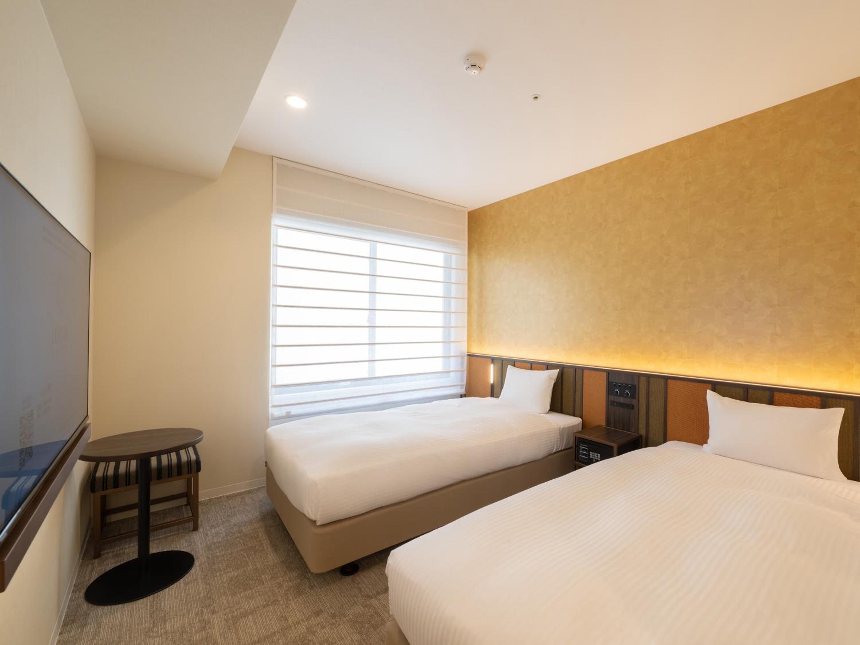 Standard Twin Room - Photo 1