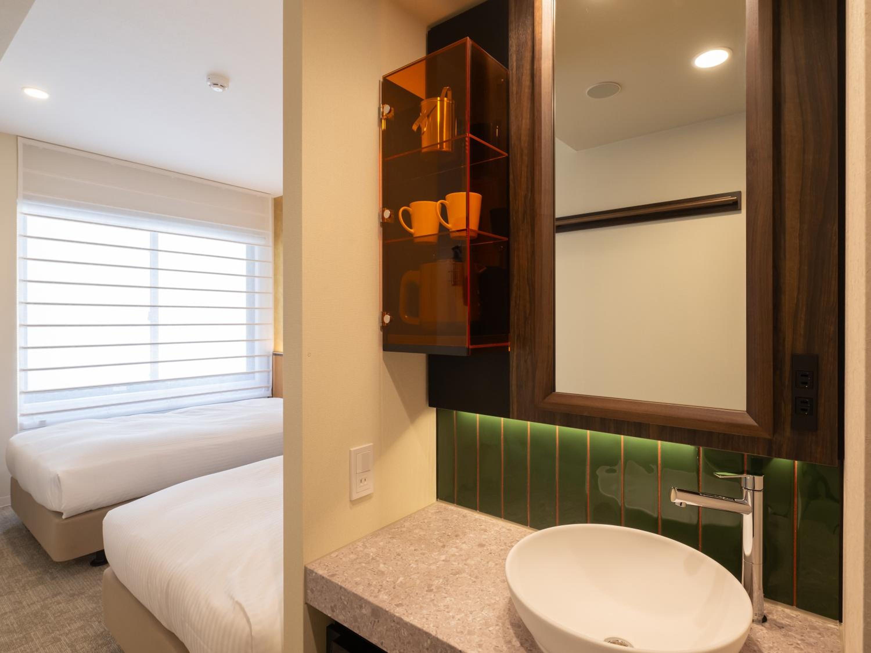 Standard Twin Room - Photo 2